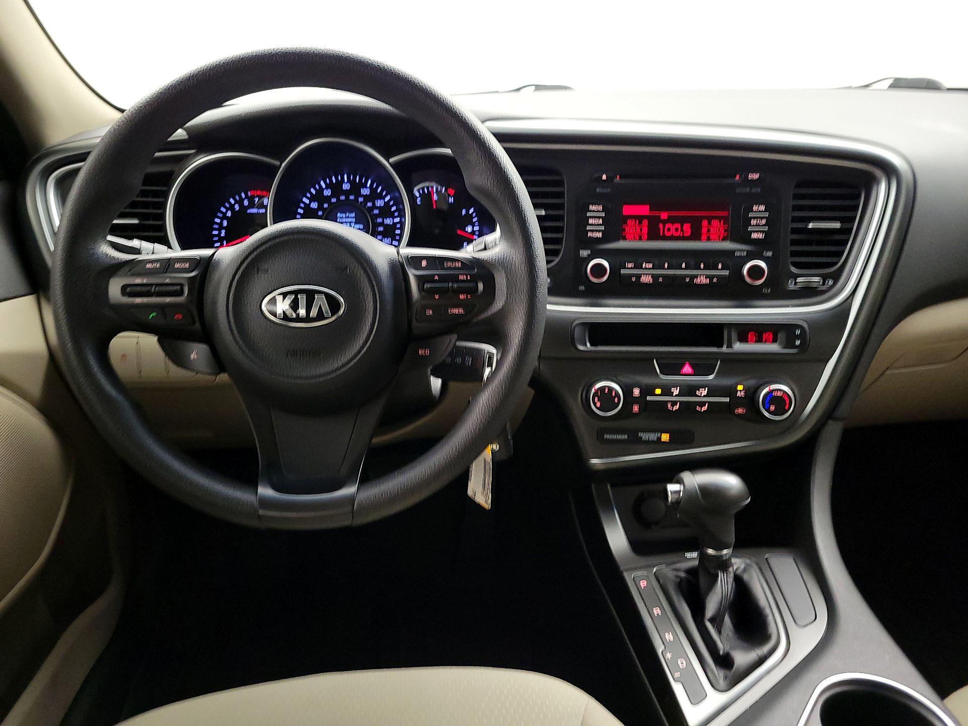 Thumbnail: 2015 Kia Optima - 10
