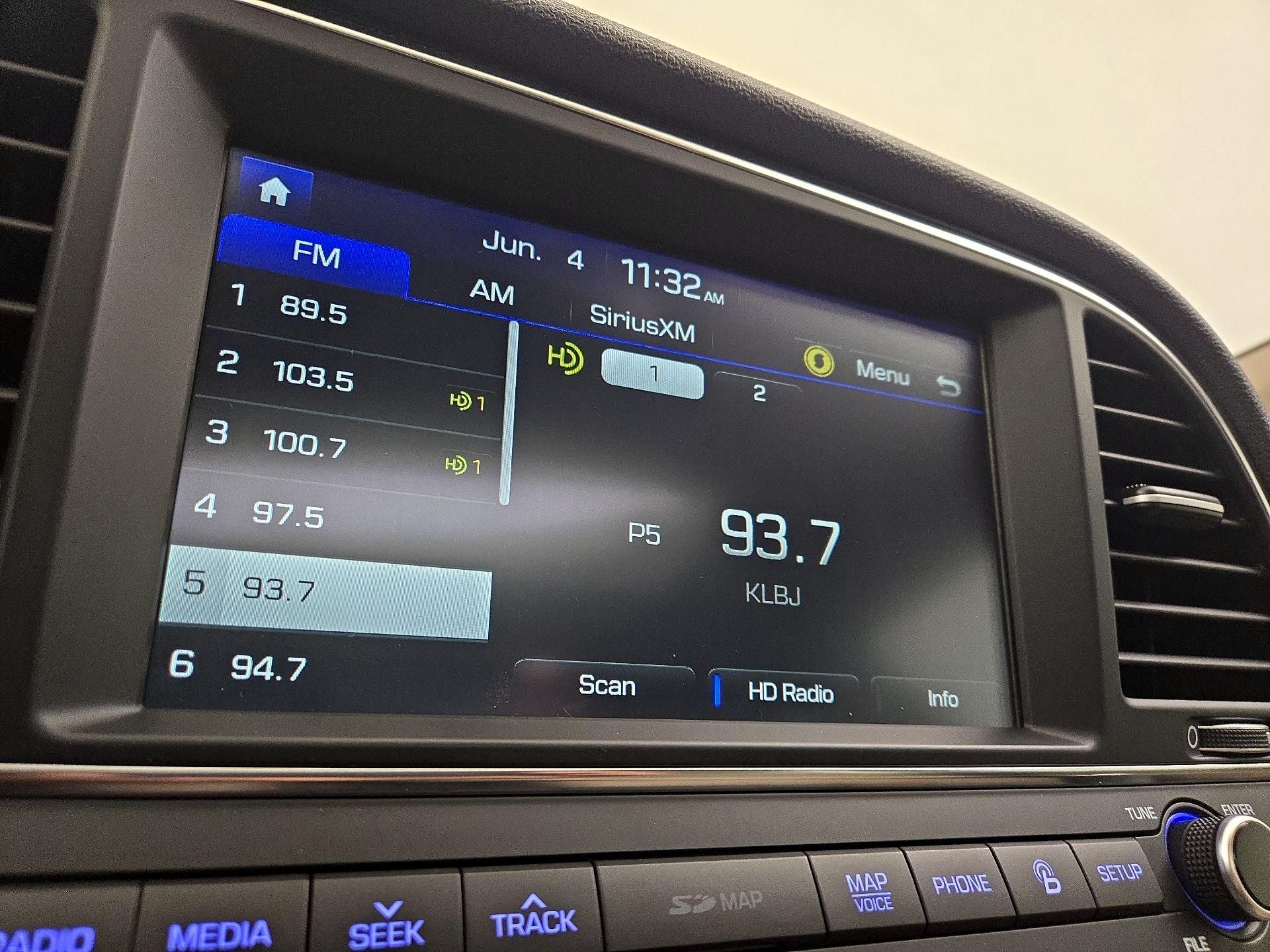 Thumbnail: 2017 Hyundai Elantra - 16