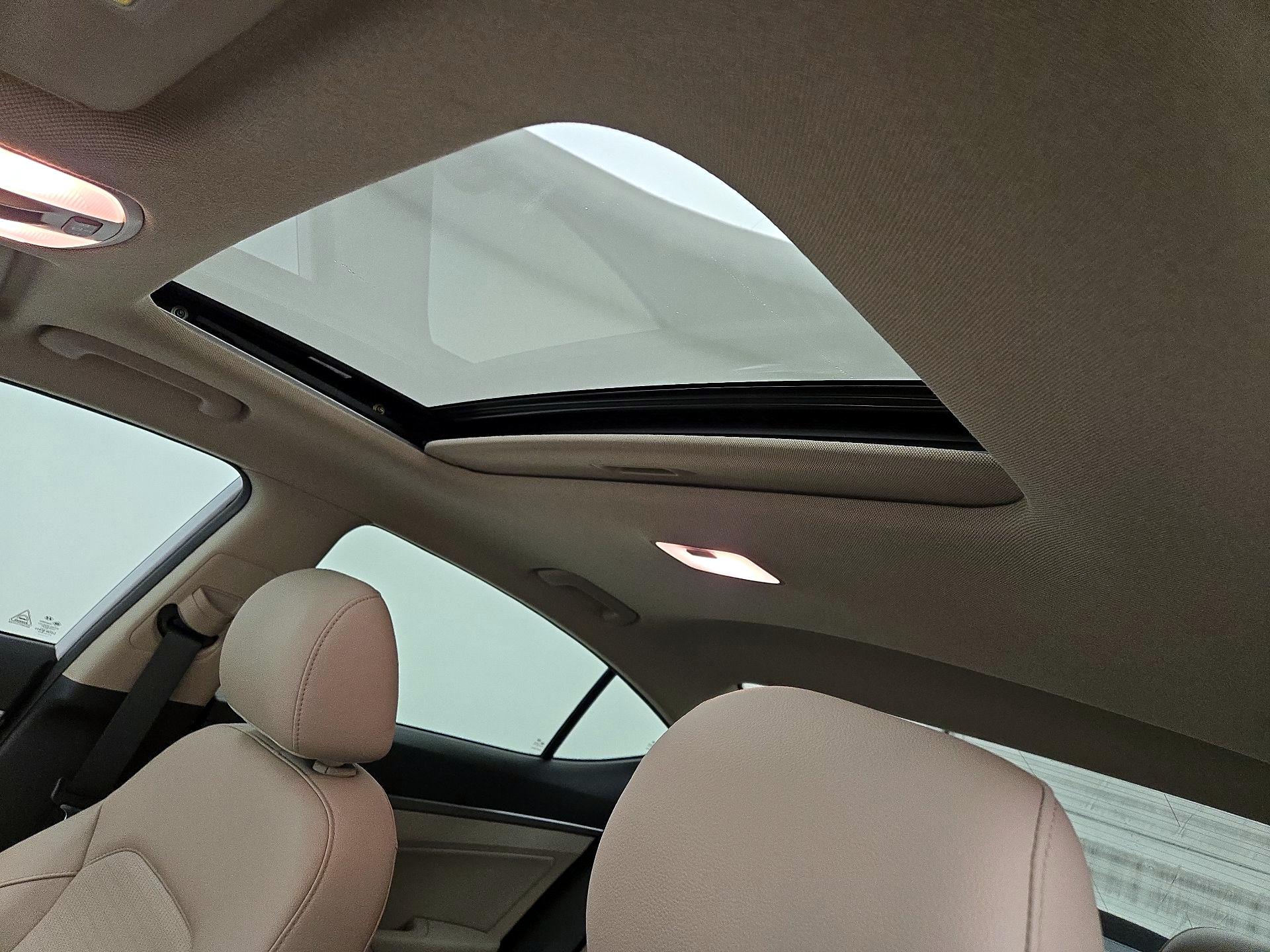 Thumbnail: 2017 Hyundai Elantra - 20