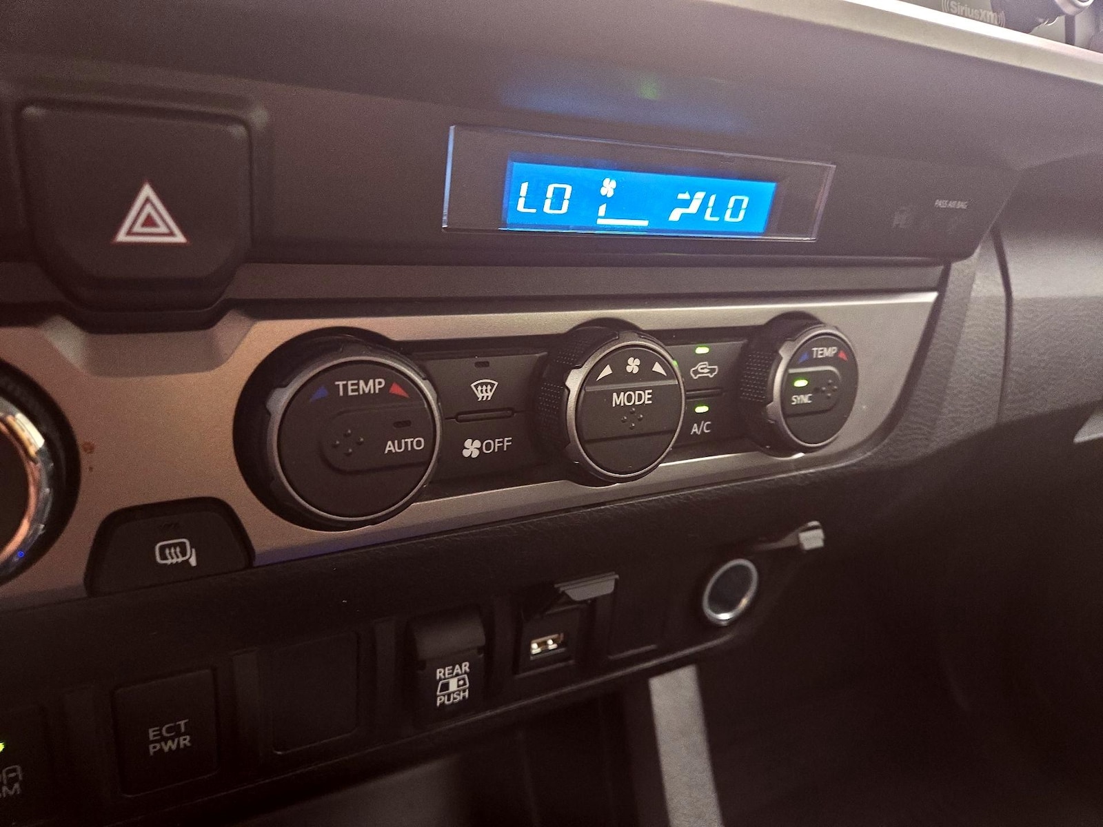 2021 Toyota Tacoma SR5 - Photo 17