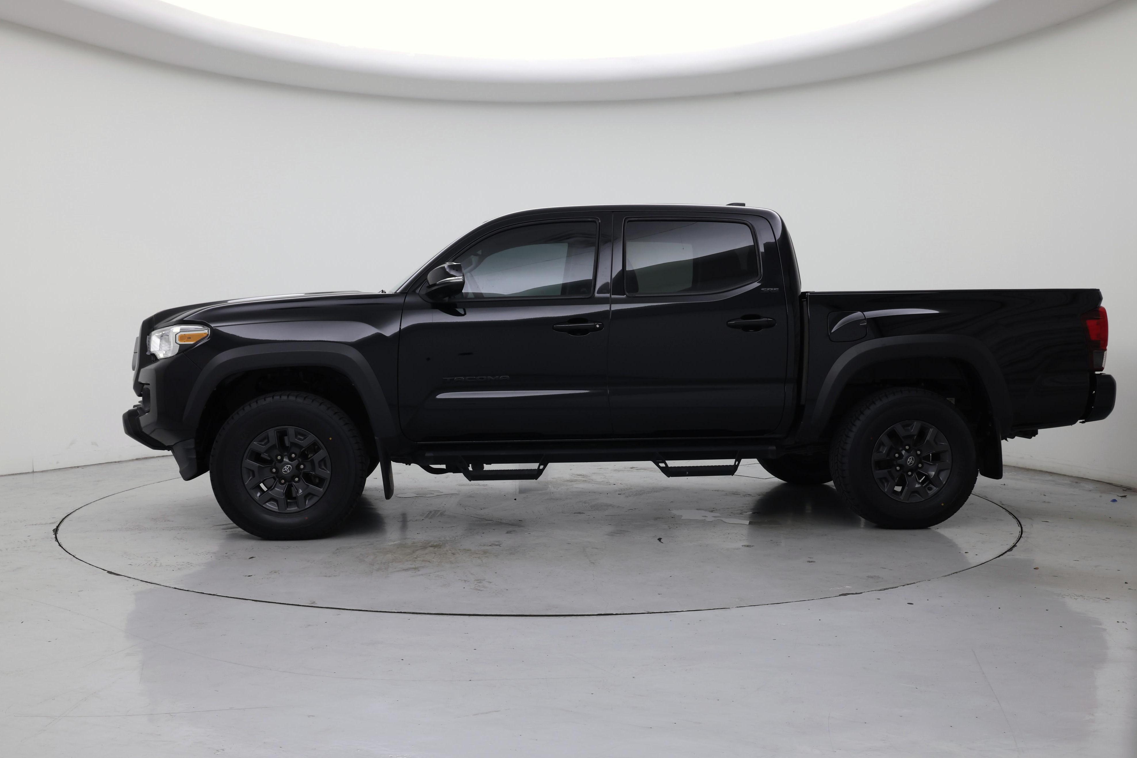 Thumbnail: 2021 Toyota Tacoma - 3