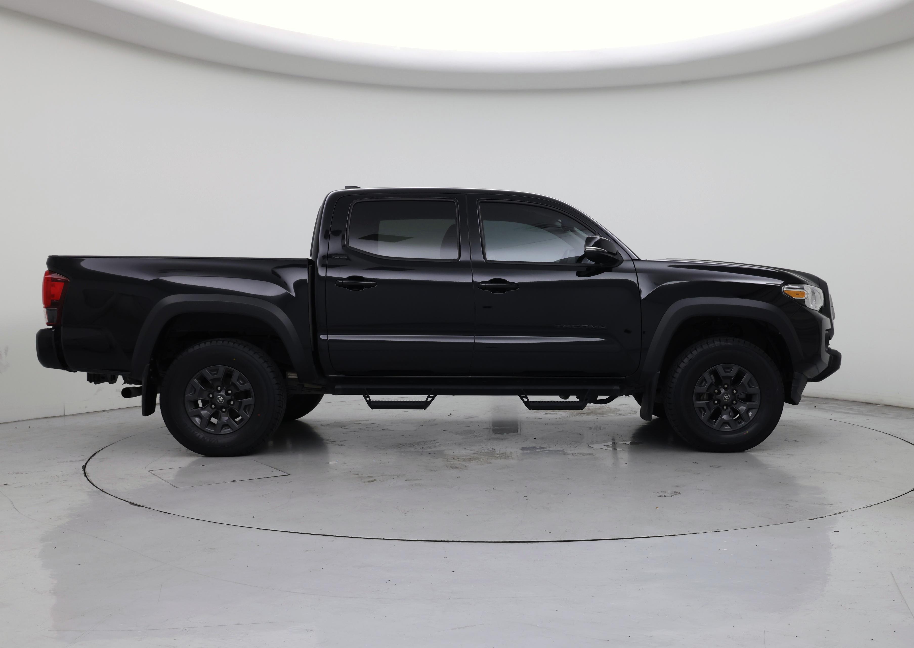 Thumbnail: 2021 Toyota Tacoma - 7