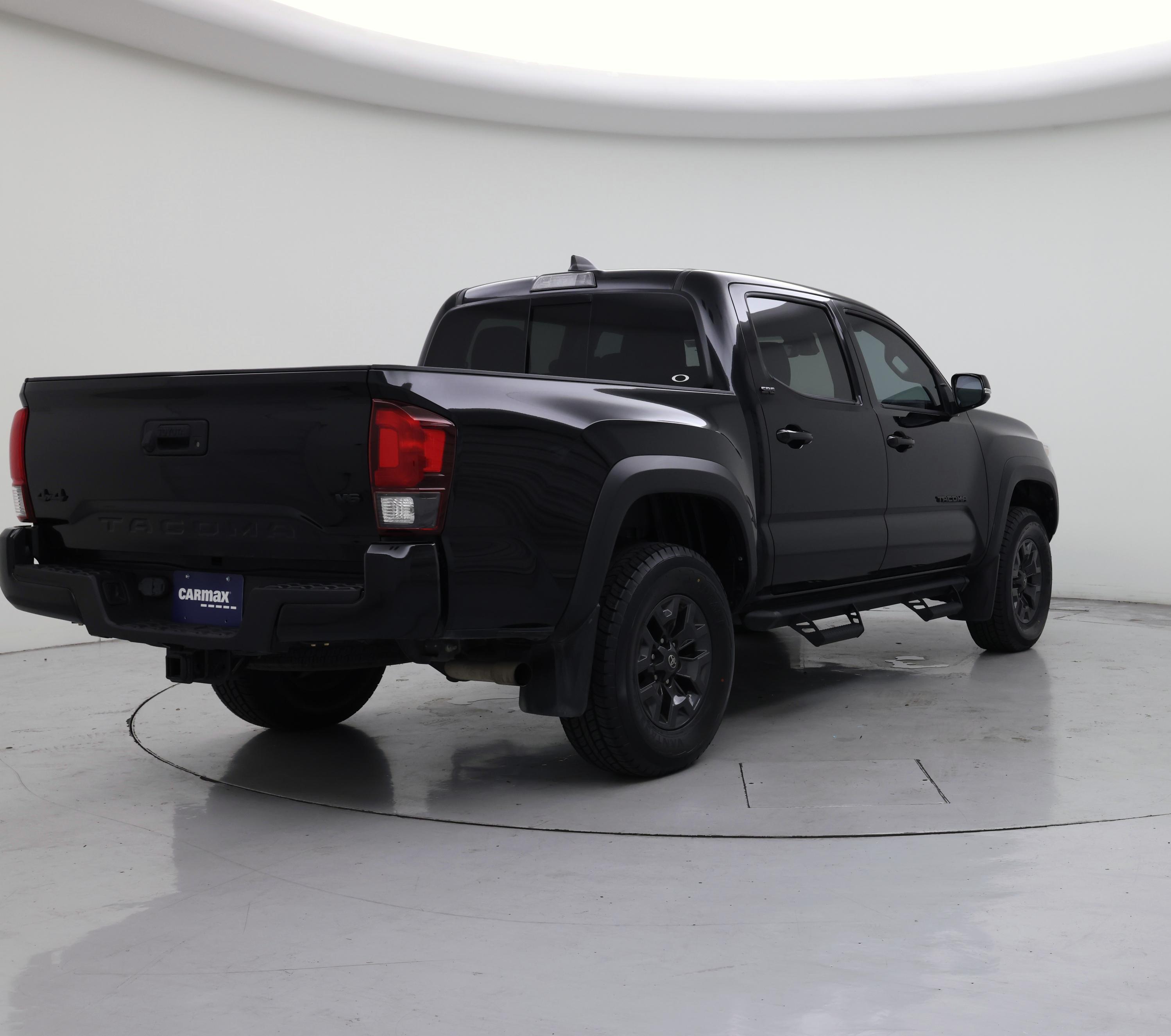 Thumbnail: 2021 Toyota Tacoma - 8