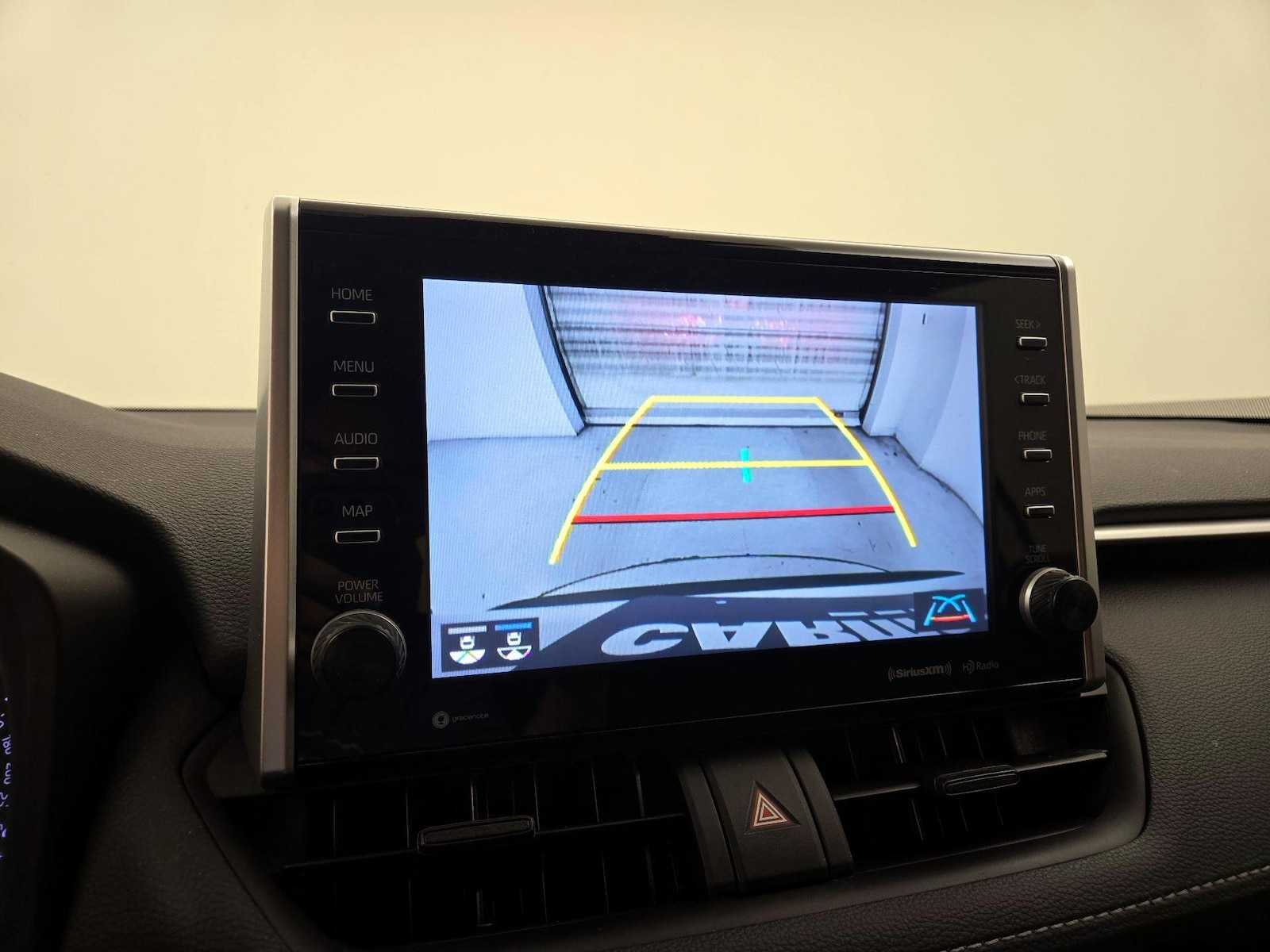 2022 Toyota RAV4 XLE - Photo 15