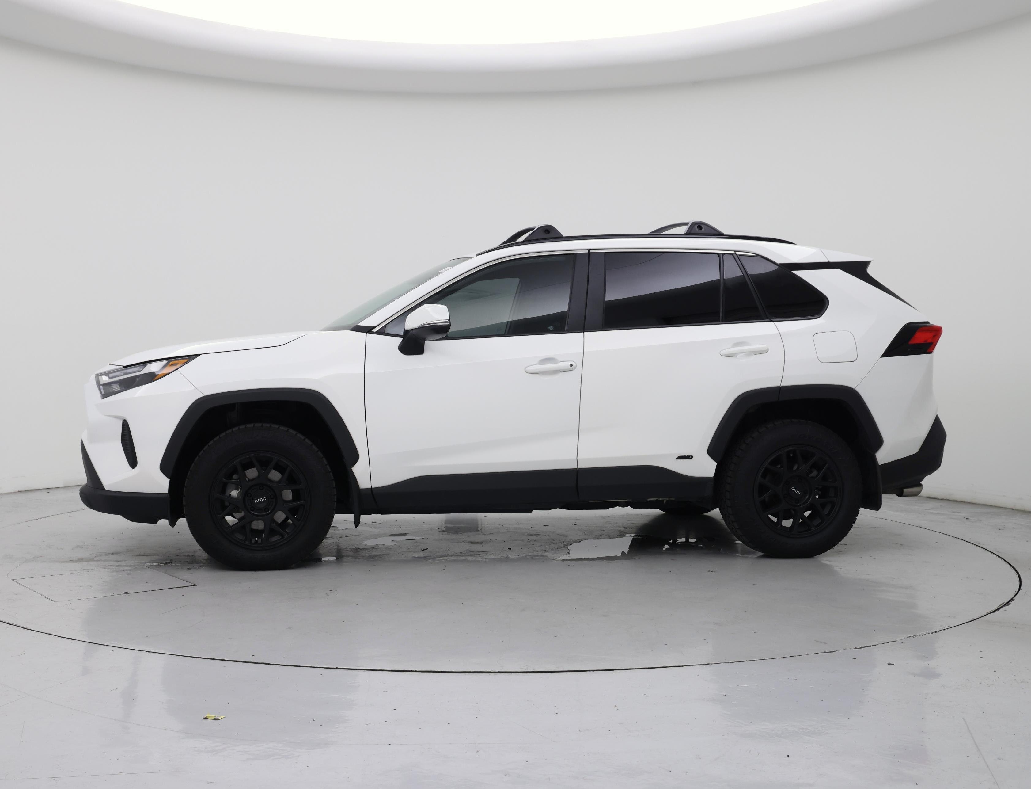 Thumbnail: 2022 Toyota RAV4 - 3