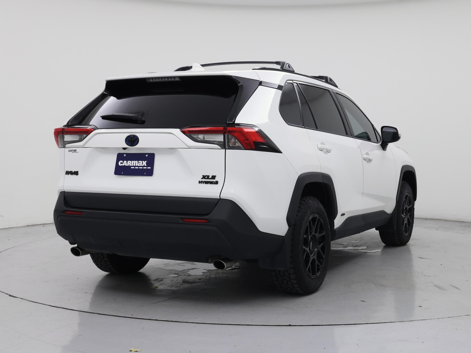 2022 Toyota RAV4 XLE - Photo 9