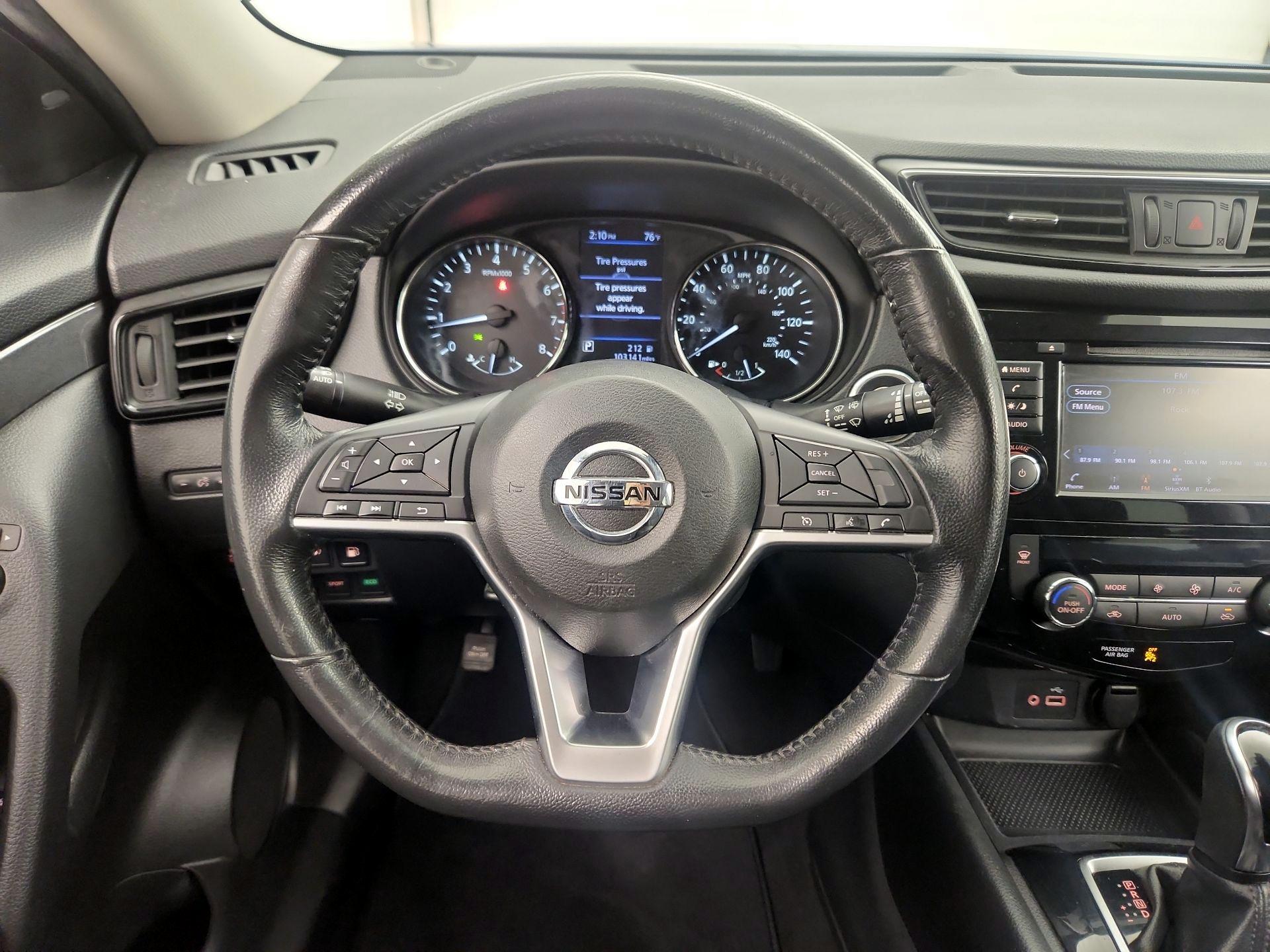 Thumbnail: 2019 Nissan Rogue - 10