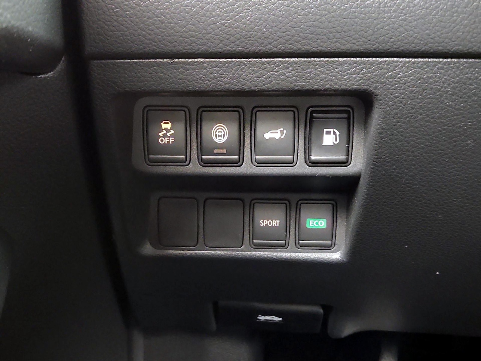 2019 Nissan Rogue SV - Photo 14