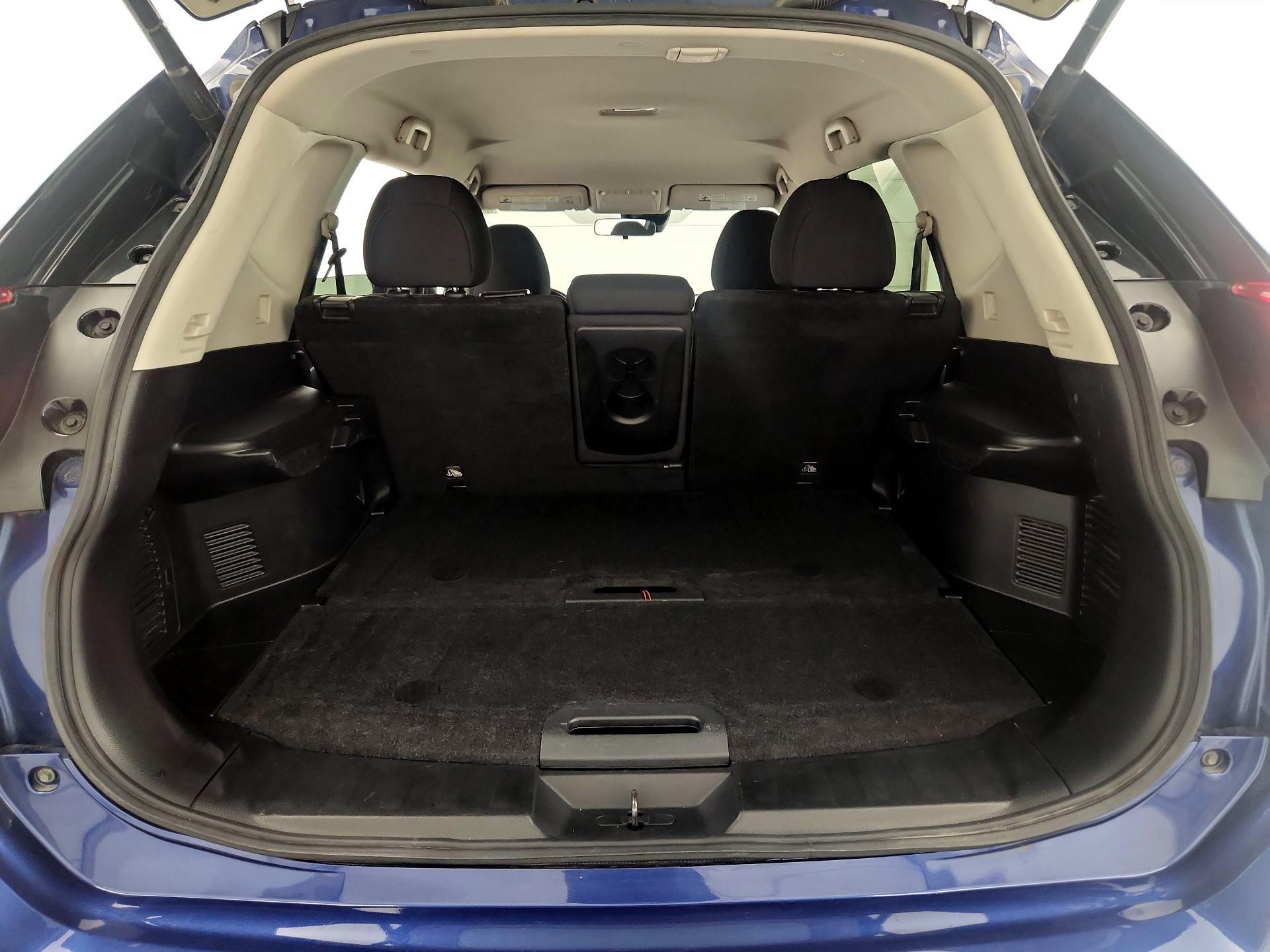 Thumbnail: 2019 Nissan Rogue - 20