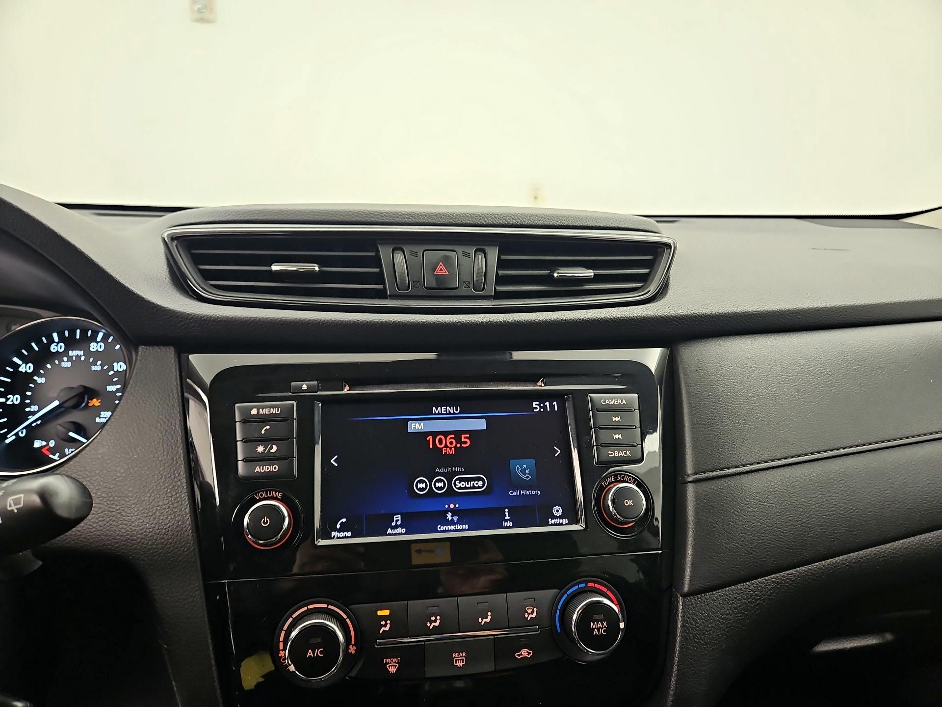 Thumbnail: 2019 Nissan Rogue - 15