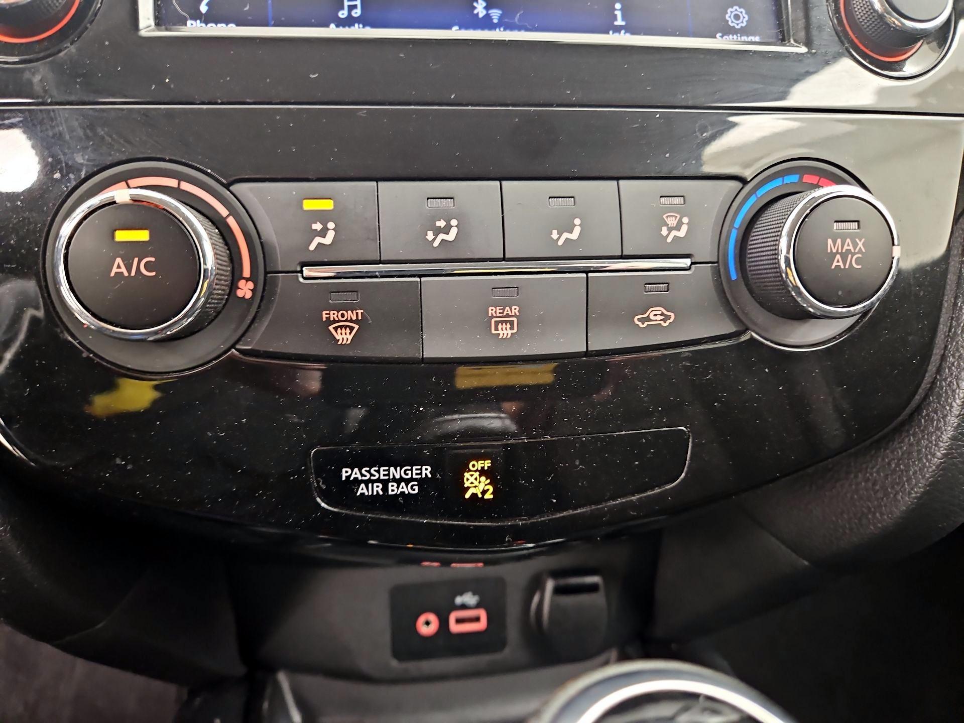 Thumbnail: 2019 Nissan Rogue - 16