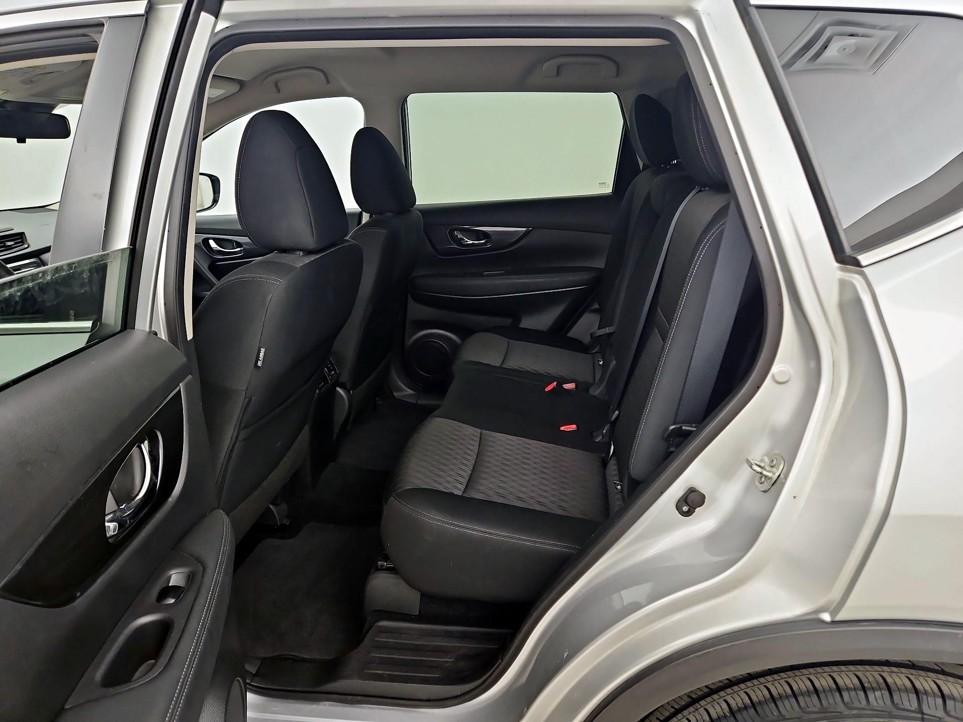 Thumbnail: 2019 Nissan Rogue - 19