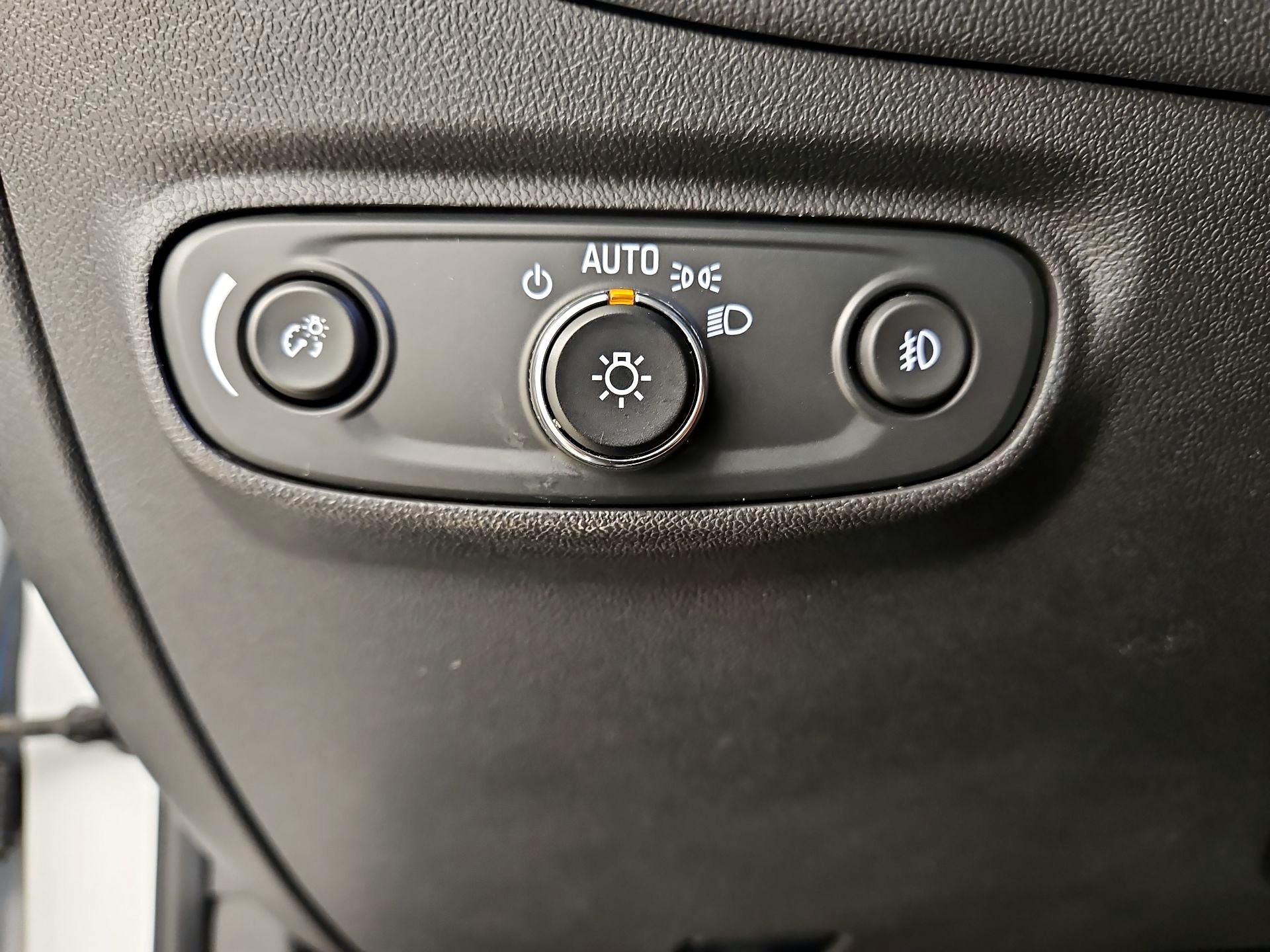Thumbnail: 2021 Chevrolet Equinox - 13