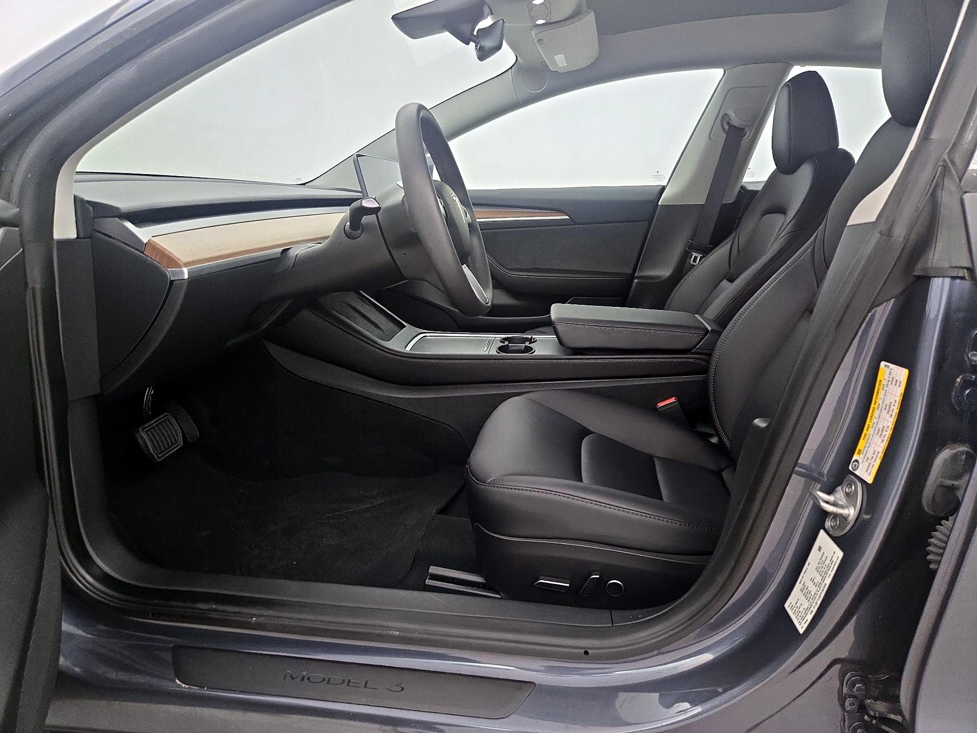 Thumbnail: 2023 Tesla Model 3 - 11