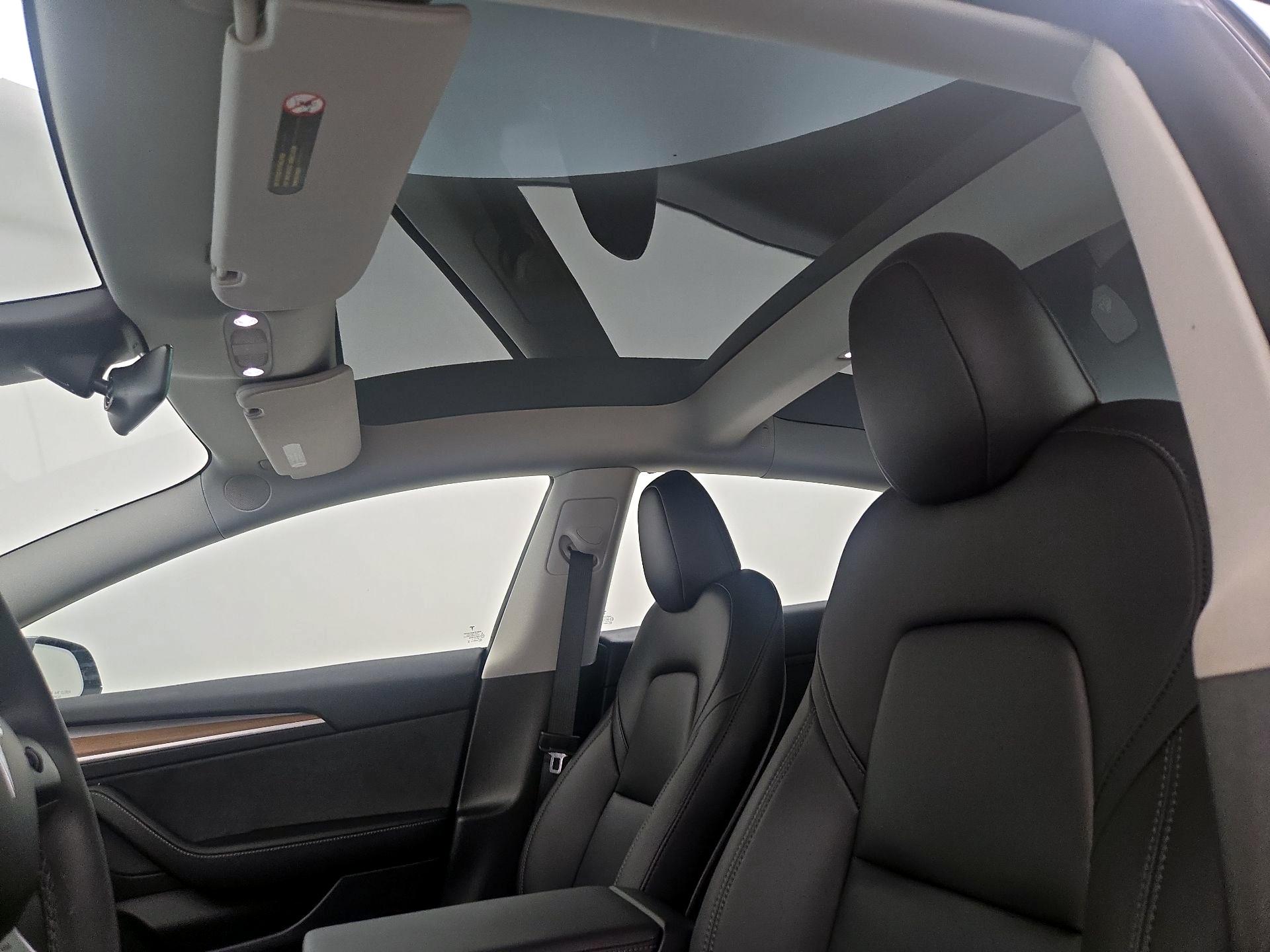 Thumbnail: 2023 Tesla Model 3 - 18