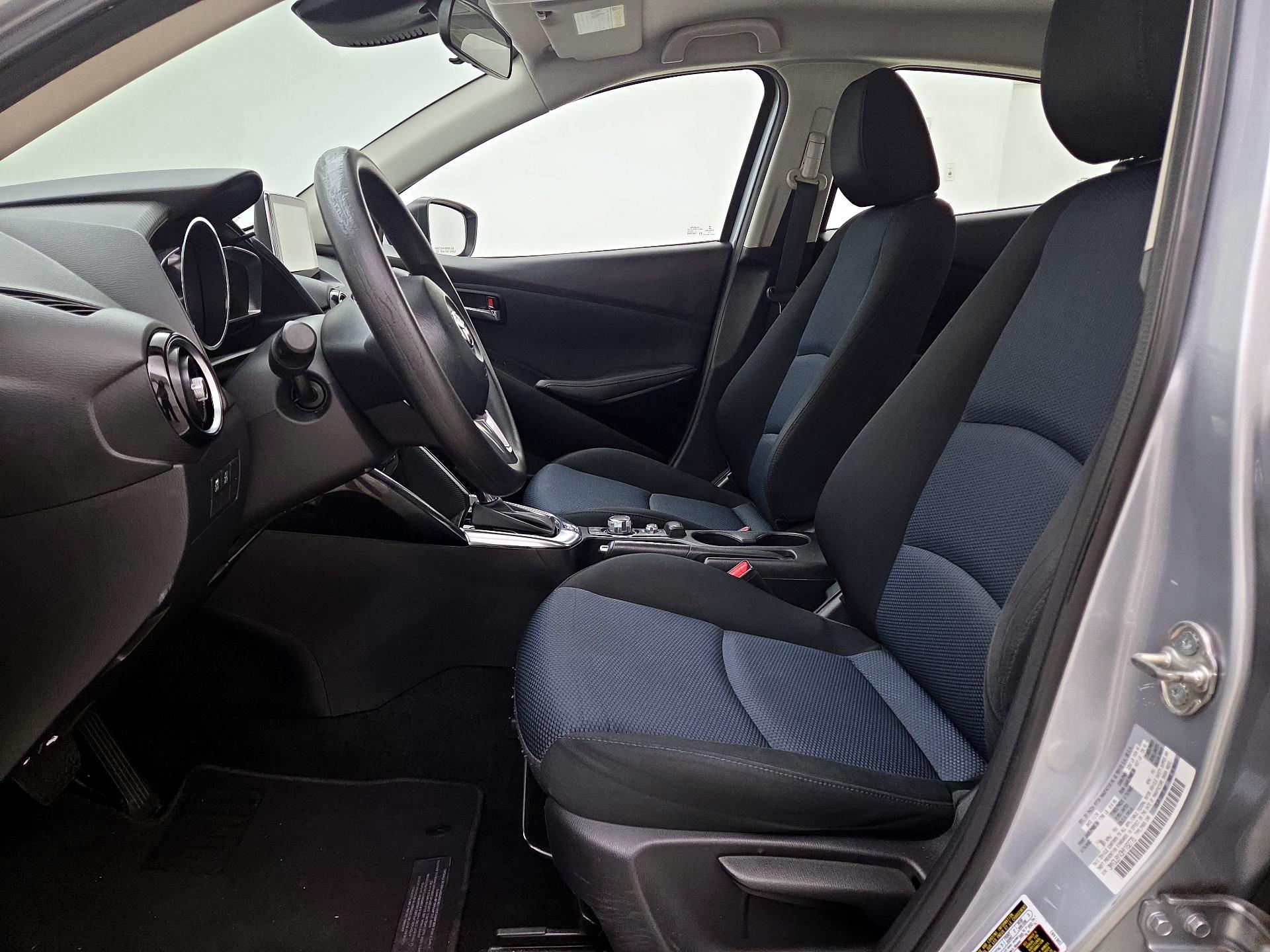 Thumbnail: 2017 Toyota Yaris iA - 11
