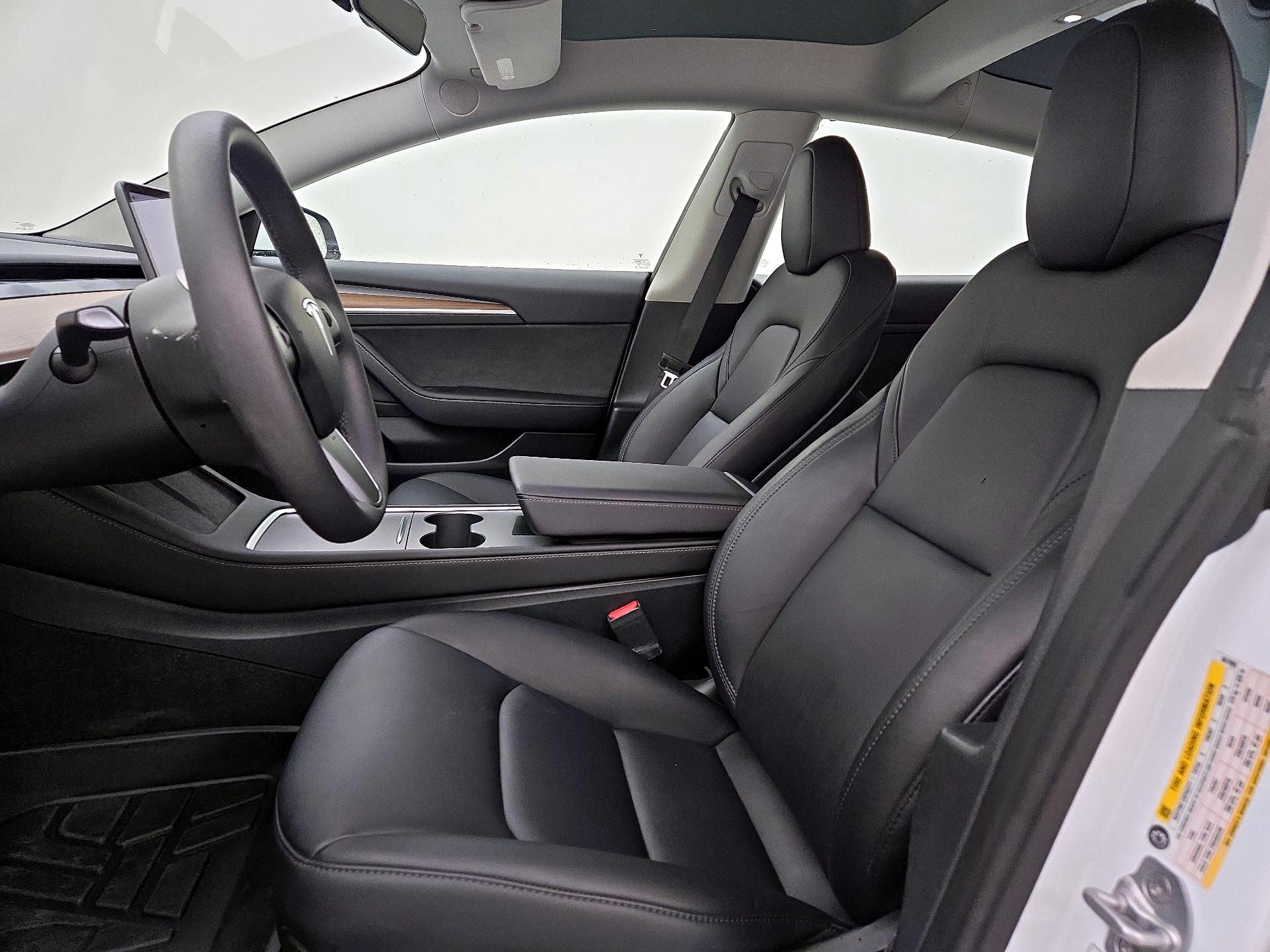 Thumbnail: 2023 Tesla Model 3 - 11