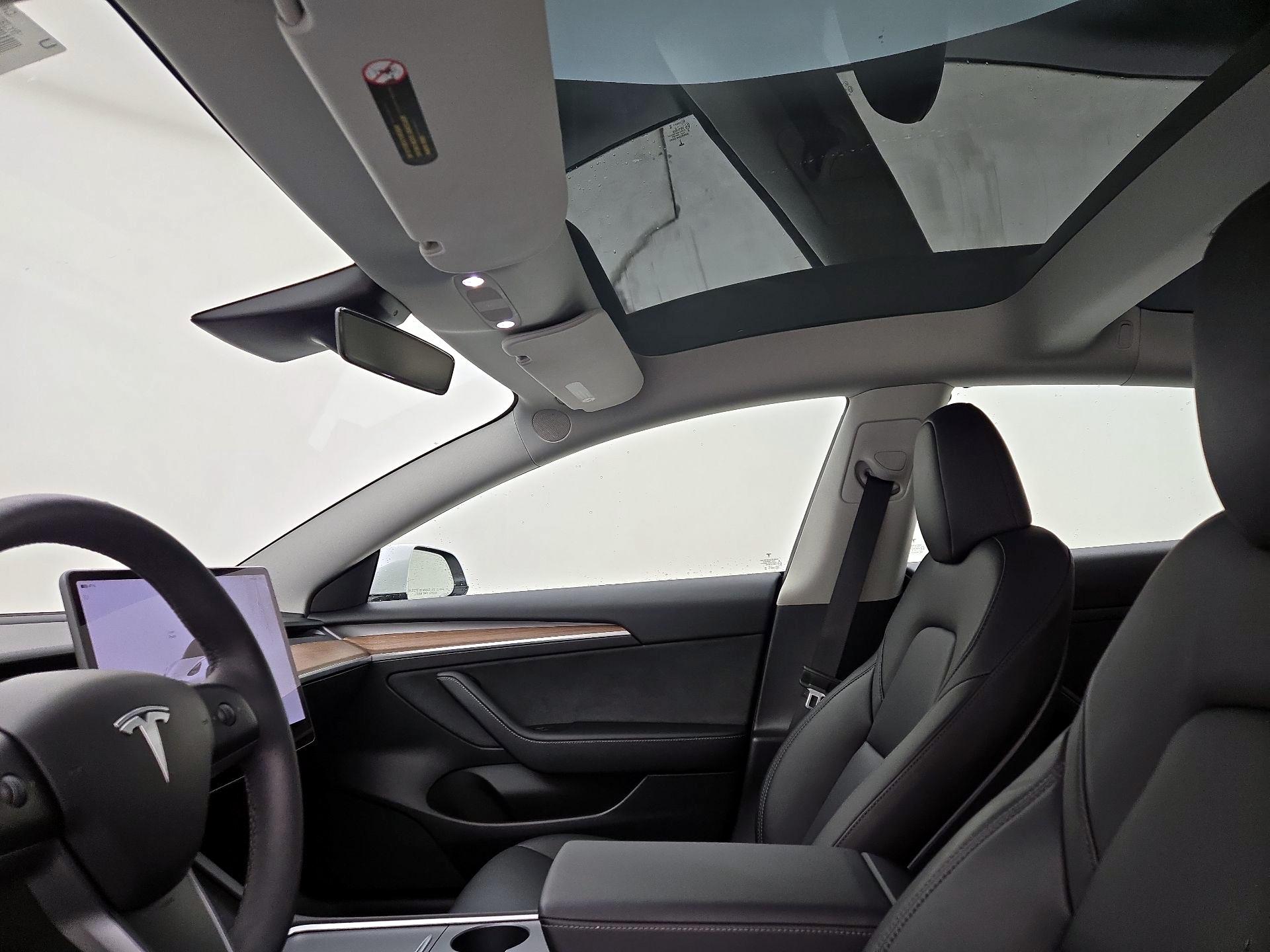 Thumbnail: 2023 Tesla Model 3 - 19