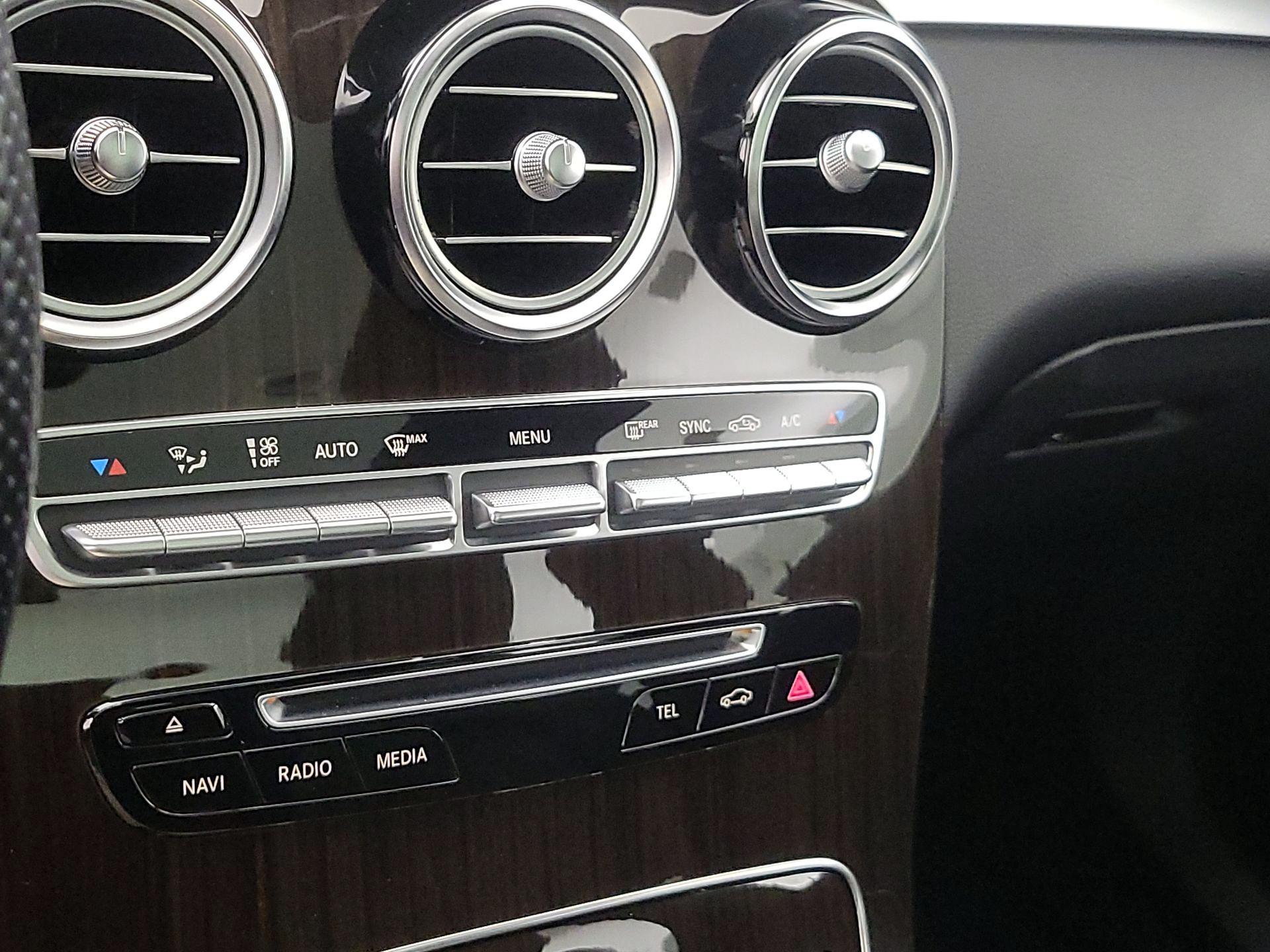 Thumbnail: 2019 Mercedes-Benz GLC - 16