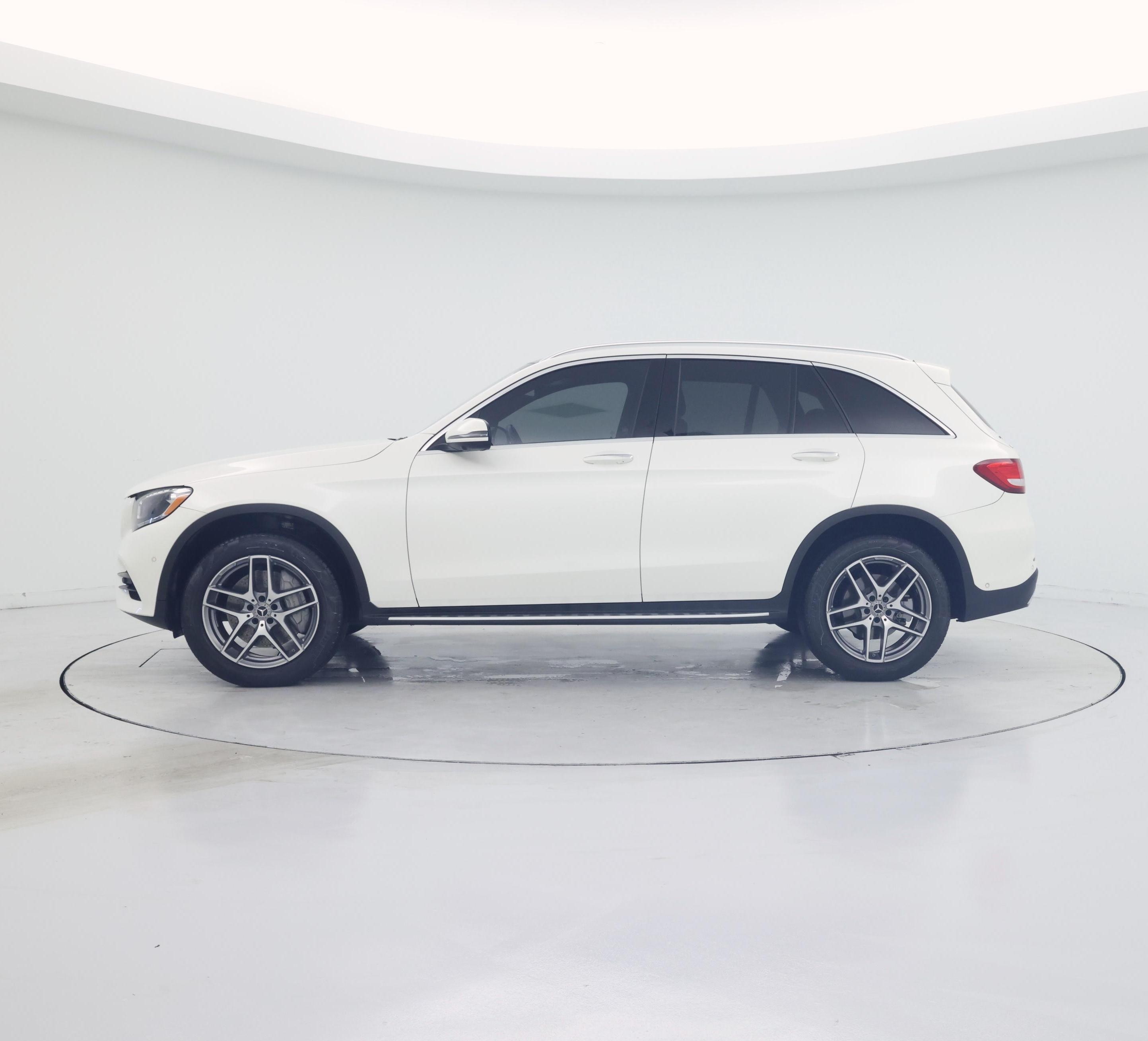 Thumbnail: 2019 Mercedes-Benz GLC - 3
