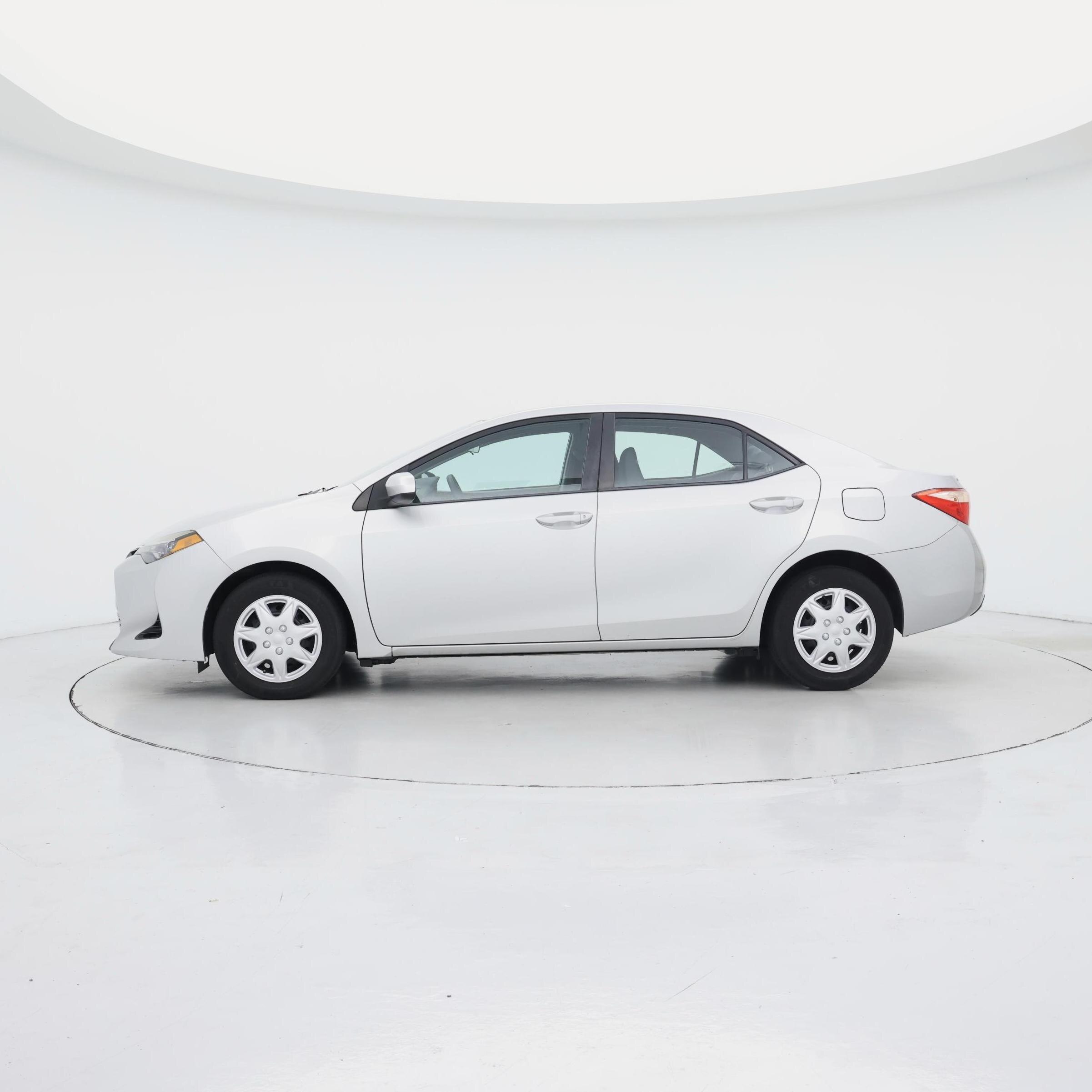Thumbnail: 2018 Toyota Corolla - 3
