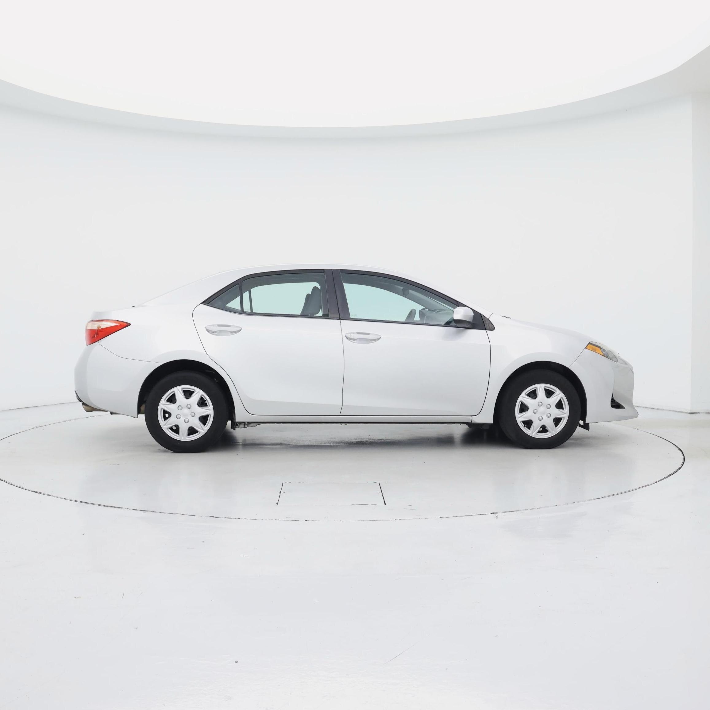 Thumbnail: 2018 Toyota Corolla - 7