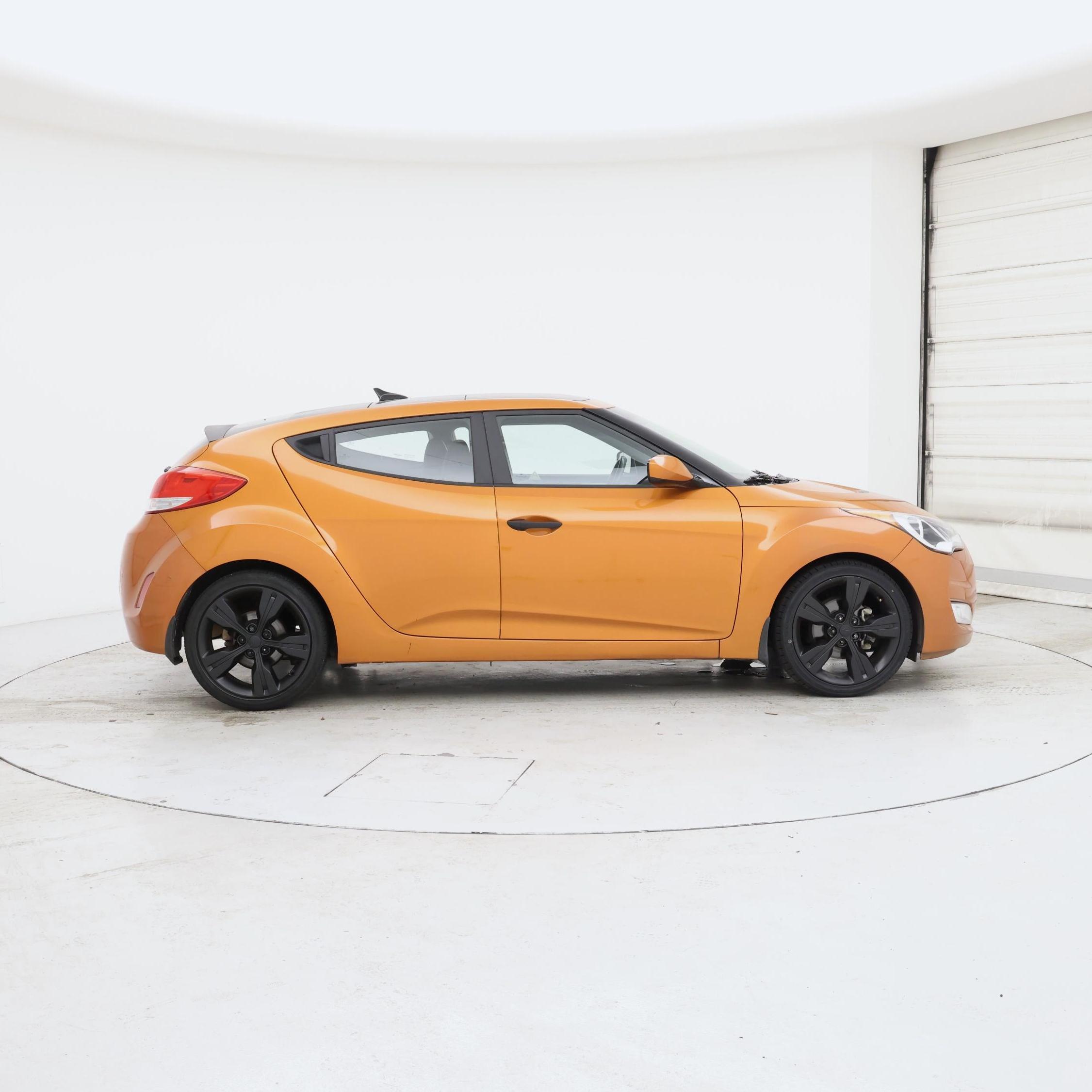 Thumbnail: 2015 Hyundai Veloster - 7