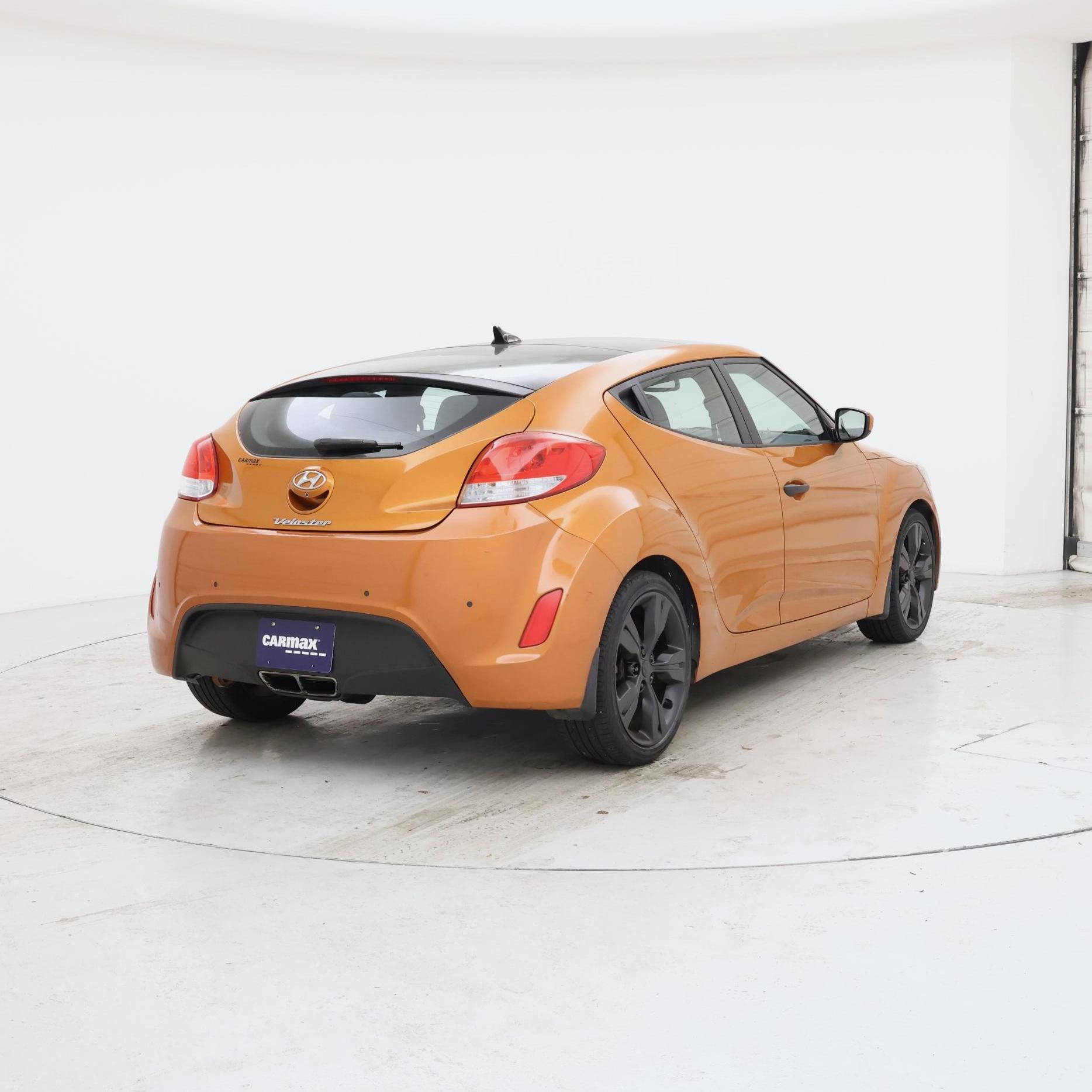 Thumbnail: 2015 Hyundai Veloster - 8