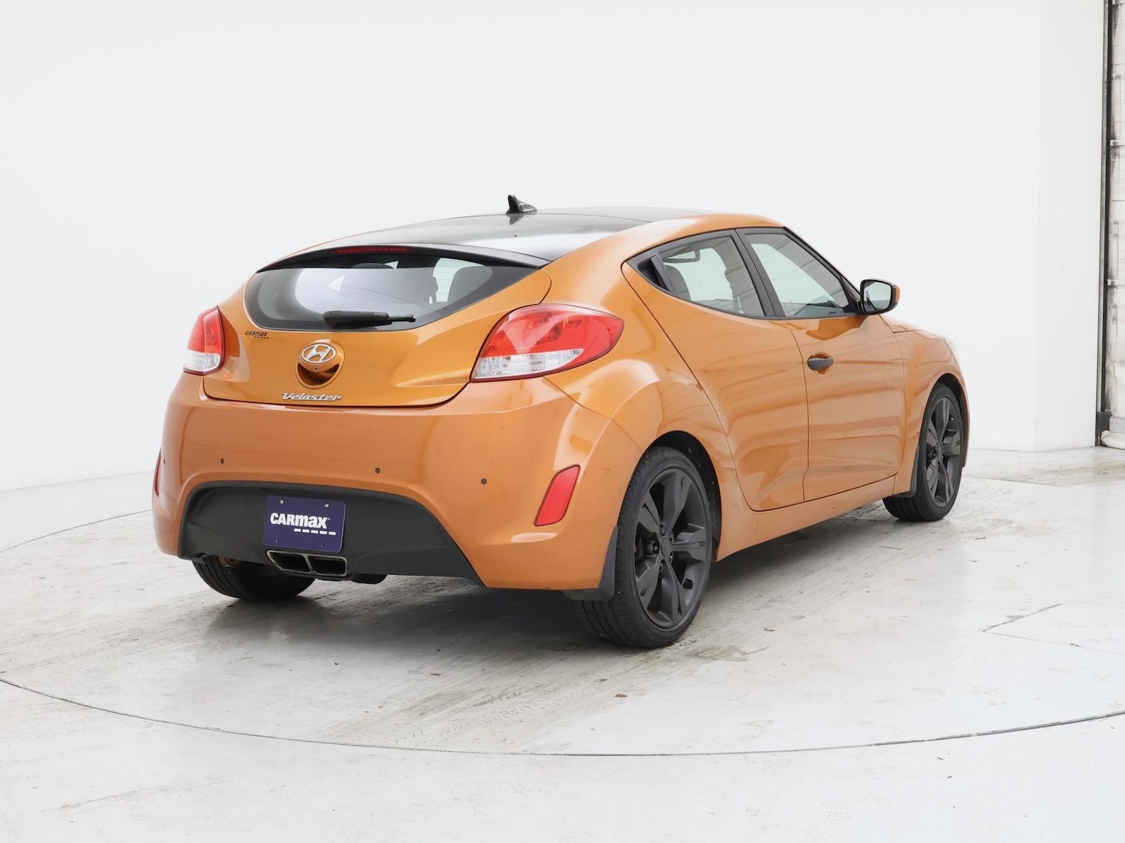 2015 Hyundai Veloster Base - Photo 9