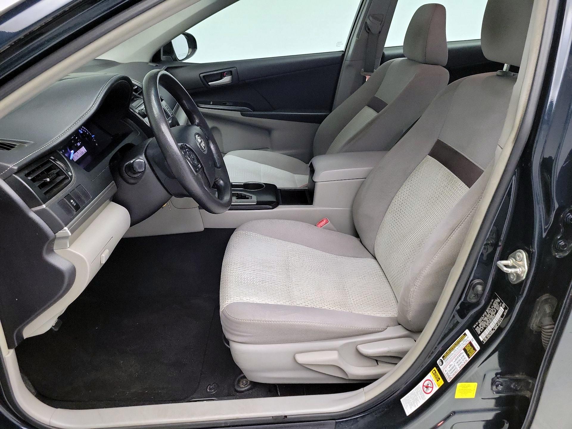 Thumbnail: 2014 Toyota Camry - 11