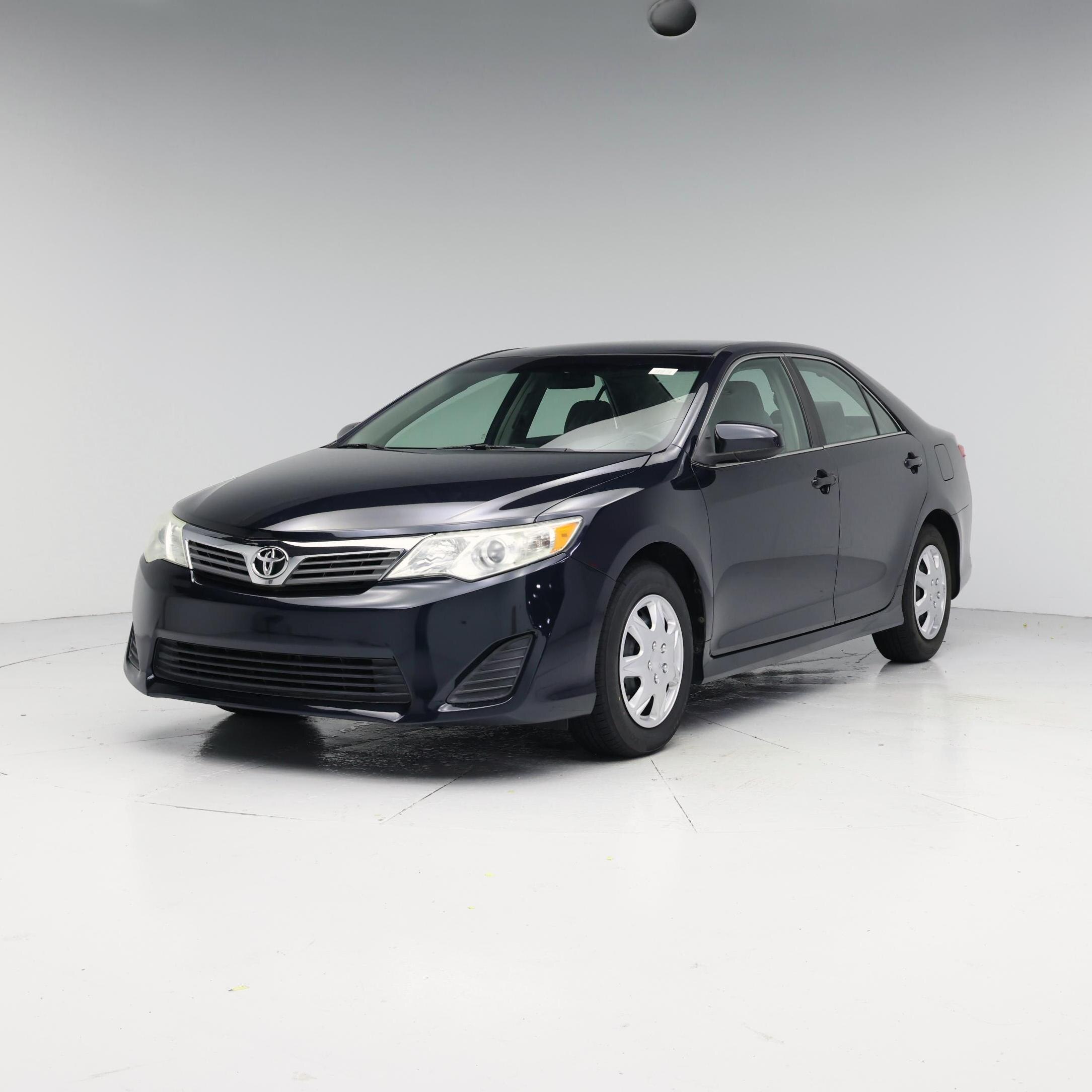 Thumbnail: 2014 Toyota Camry - 4