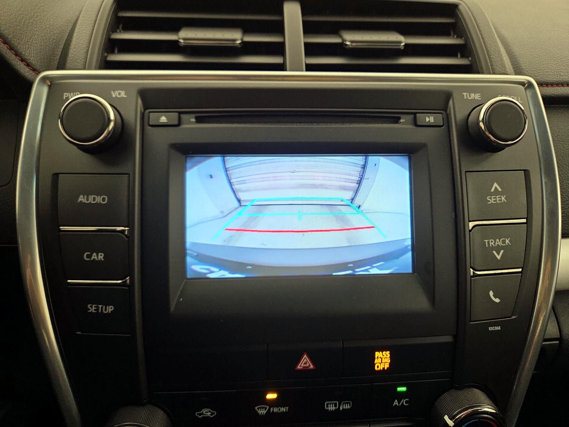 Thumbnail: 2015 Toyota Camry - 14
