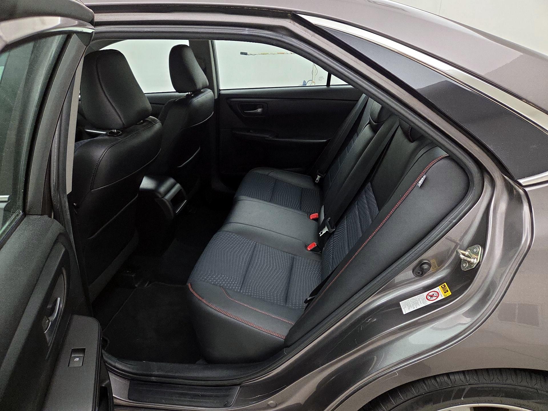 Thumbnail: 2015 Toyota Camry - 19
