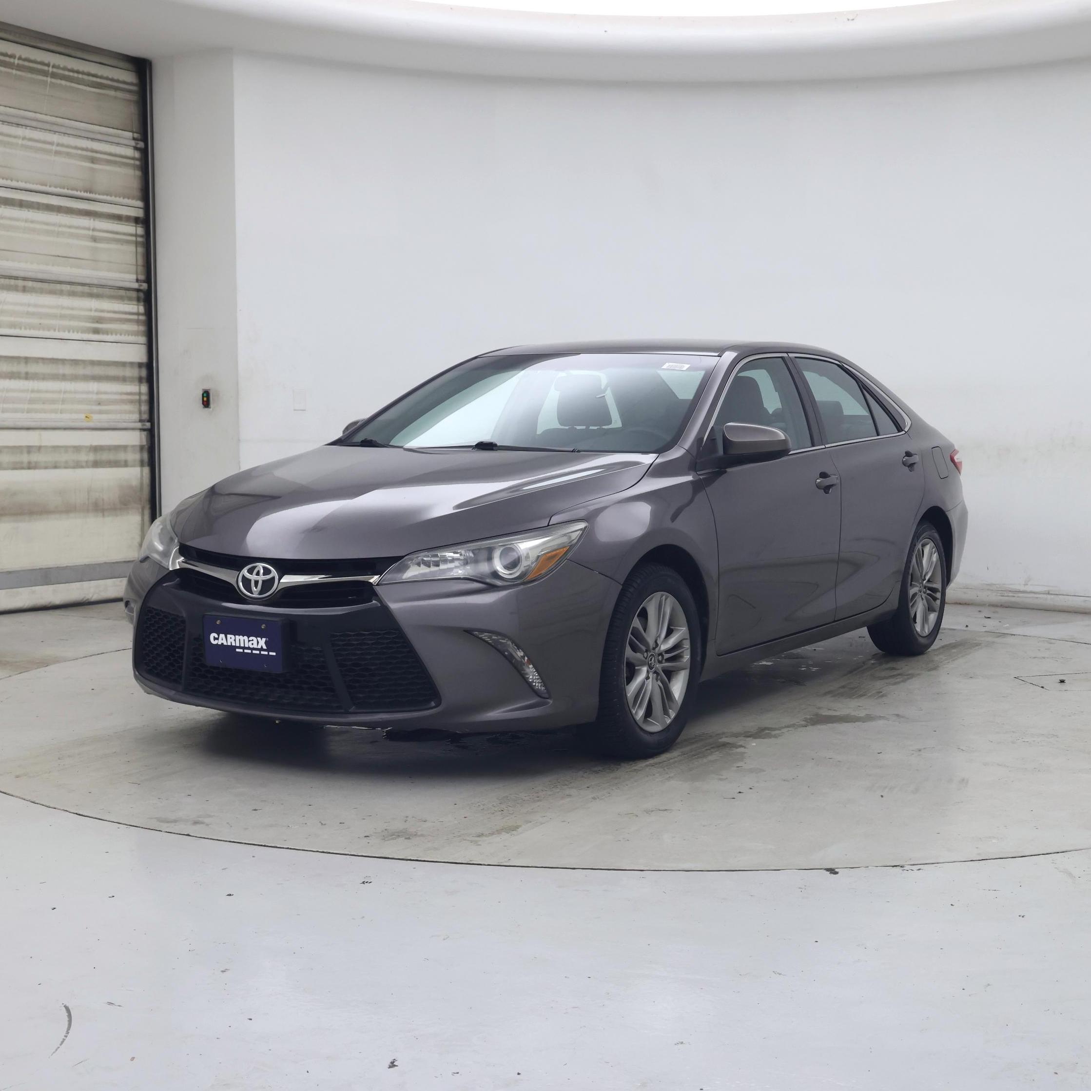 Thumbnail: 2015 Toyota Camry - 4