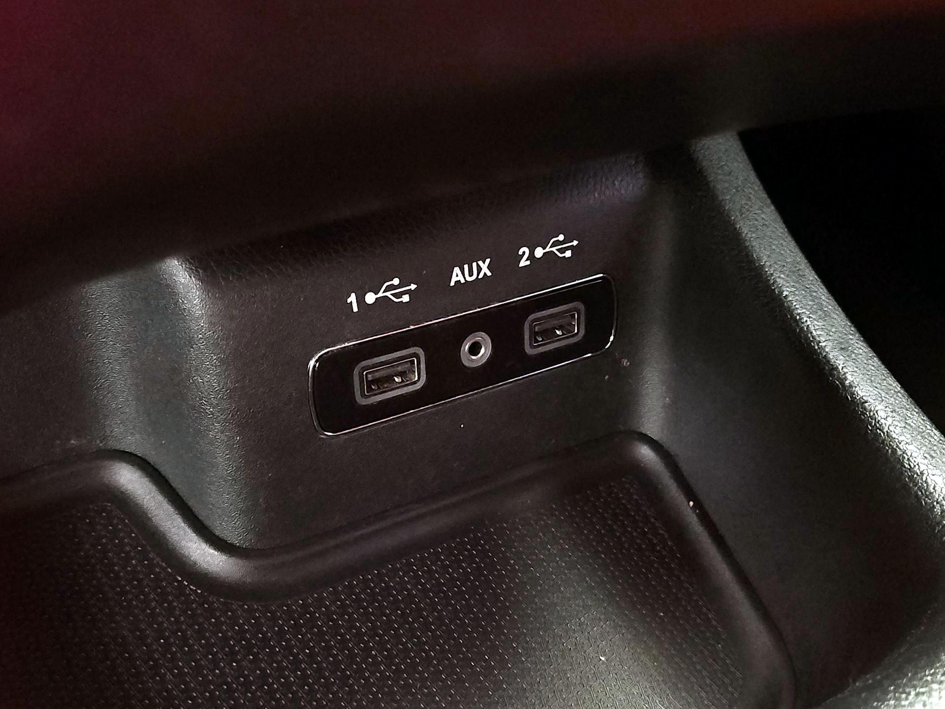 Thumbnail: 2019 Dodge Durango - 17