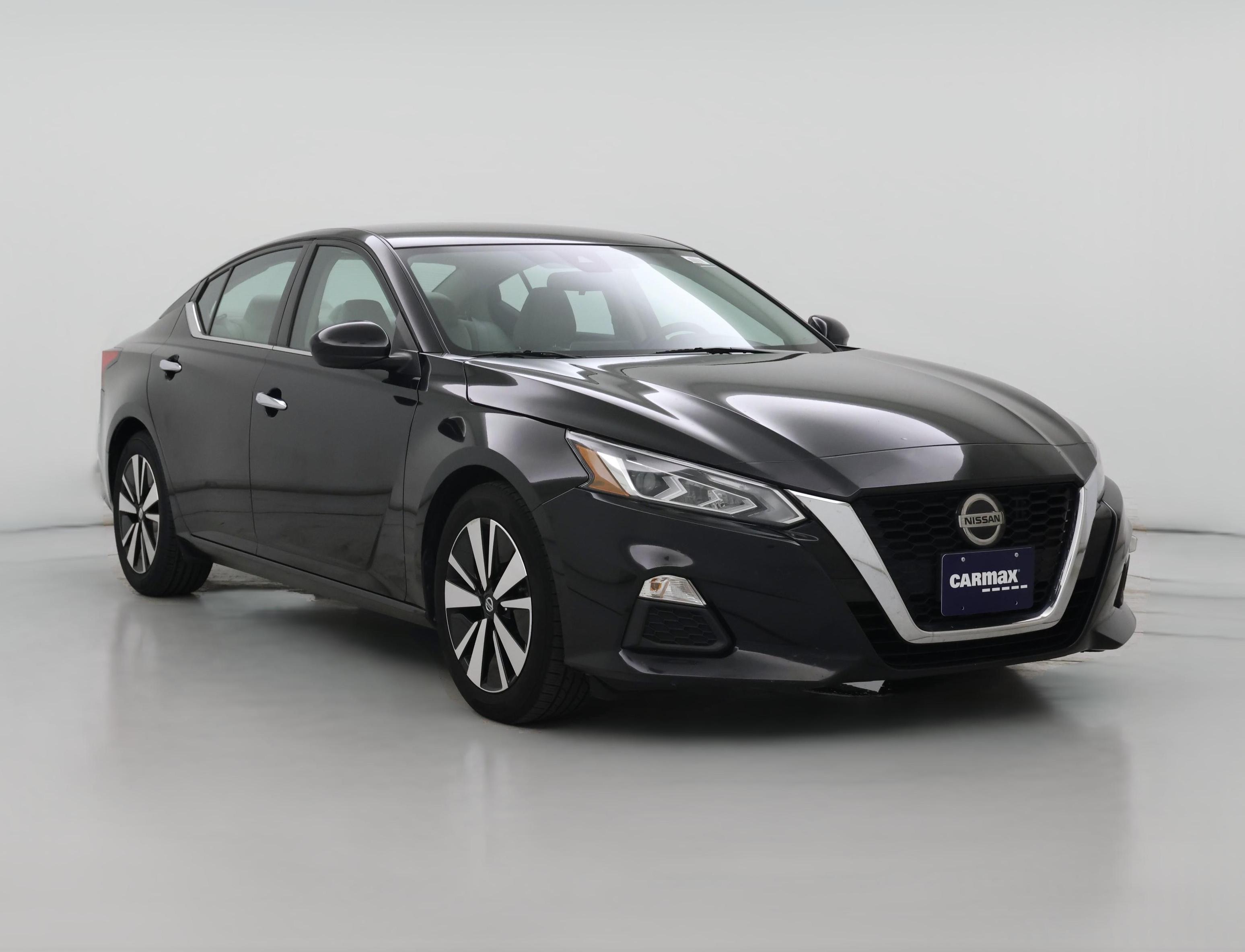 Thumbnail: 2022 Nissan Altima - 1
