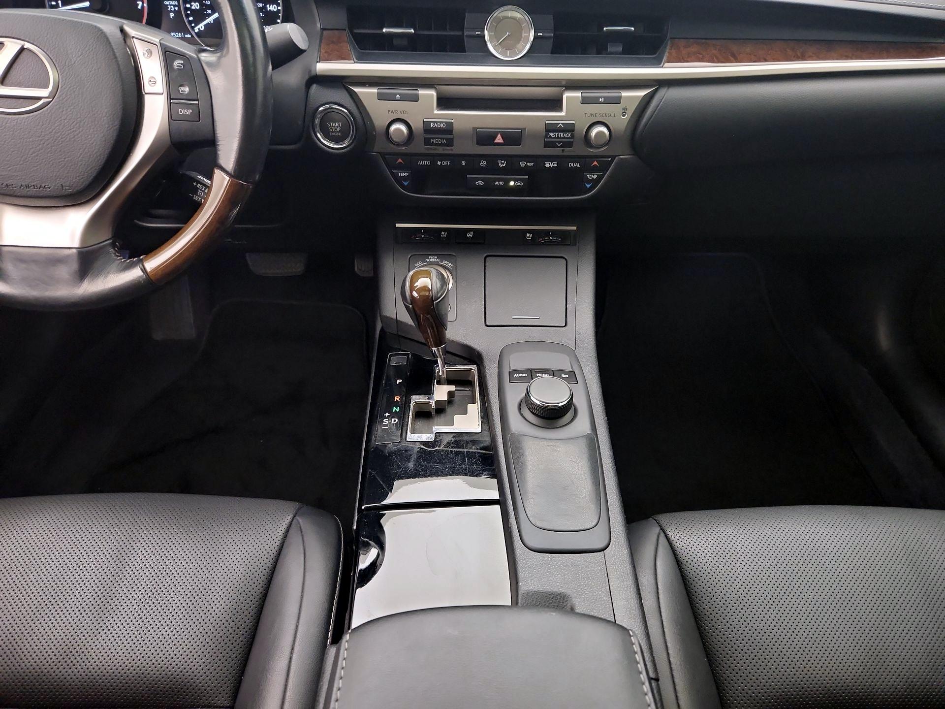 Thumbnail: 2015 Lexus ES - 17