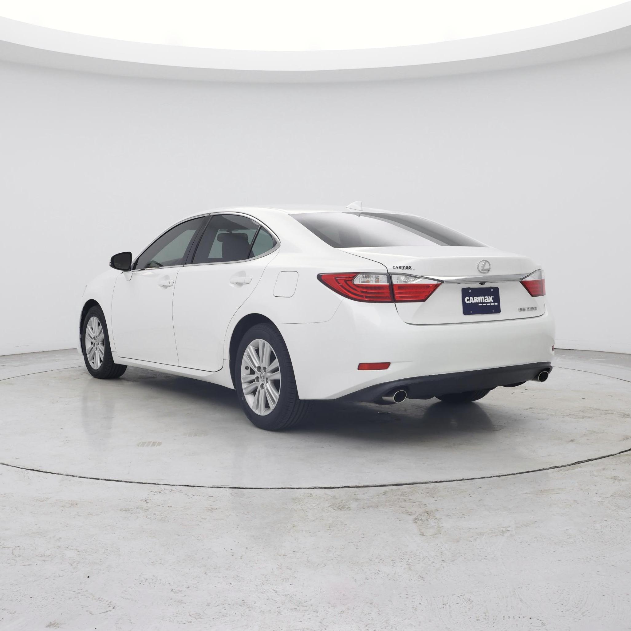 Thumbnail: 2015 Lexus ES - 2