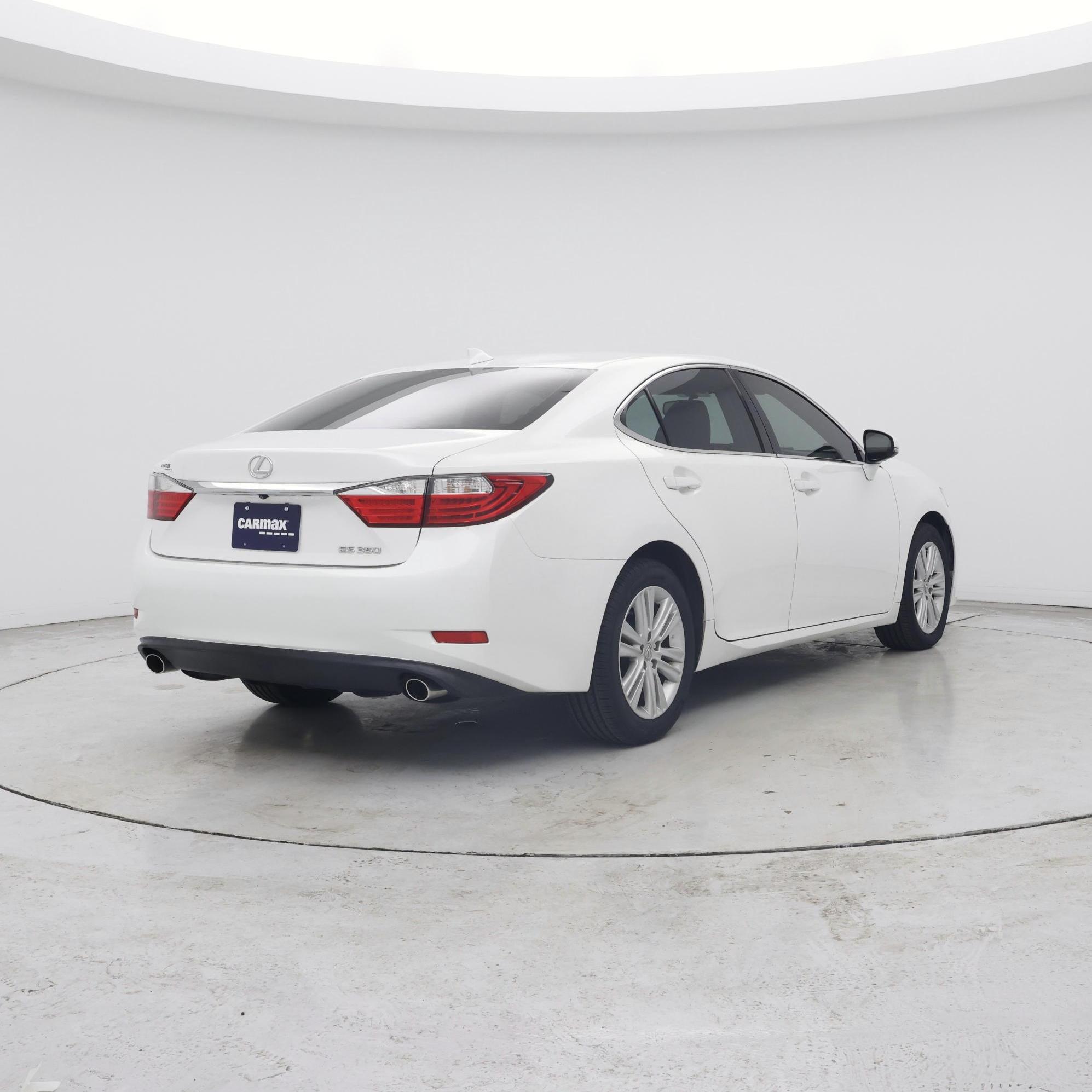 Thumbnail: 2015 Lexus ES - 8