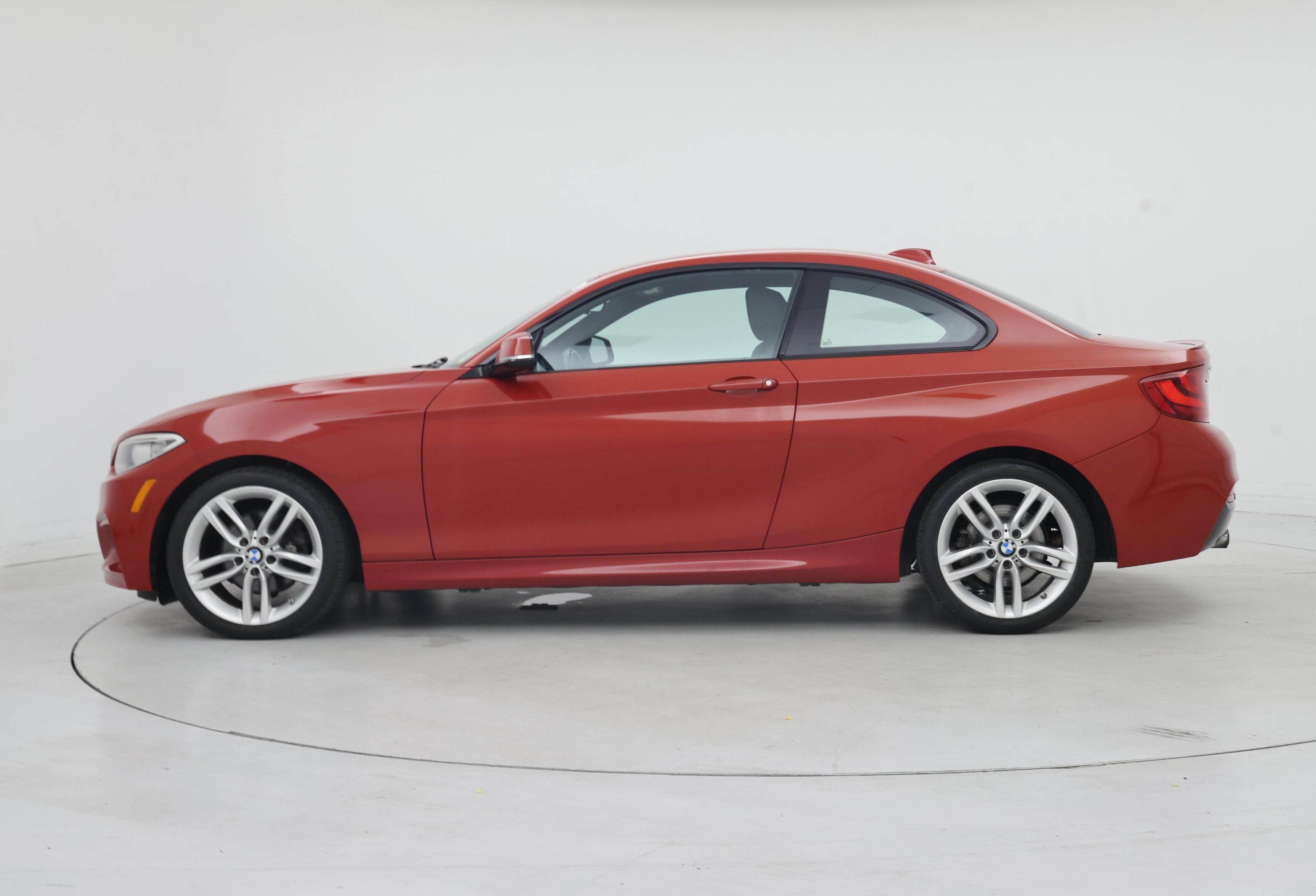Thumbnail: 2015 BMW 2 Series - 3
