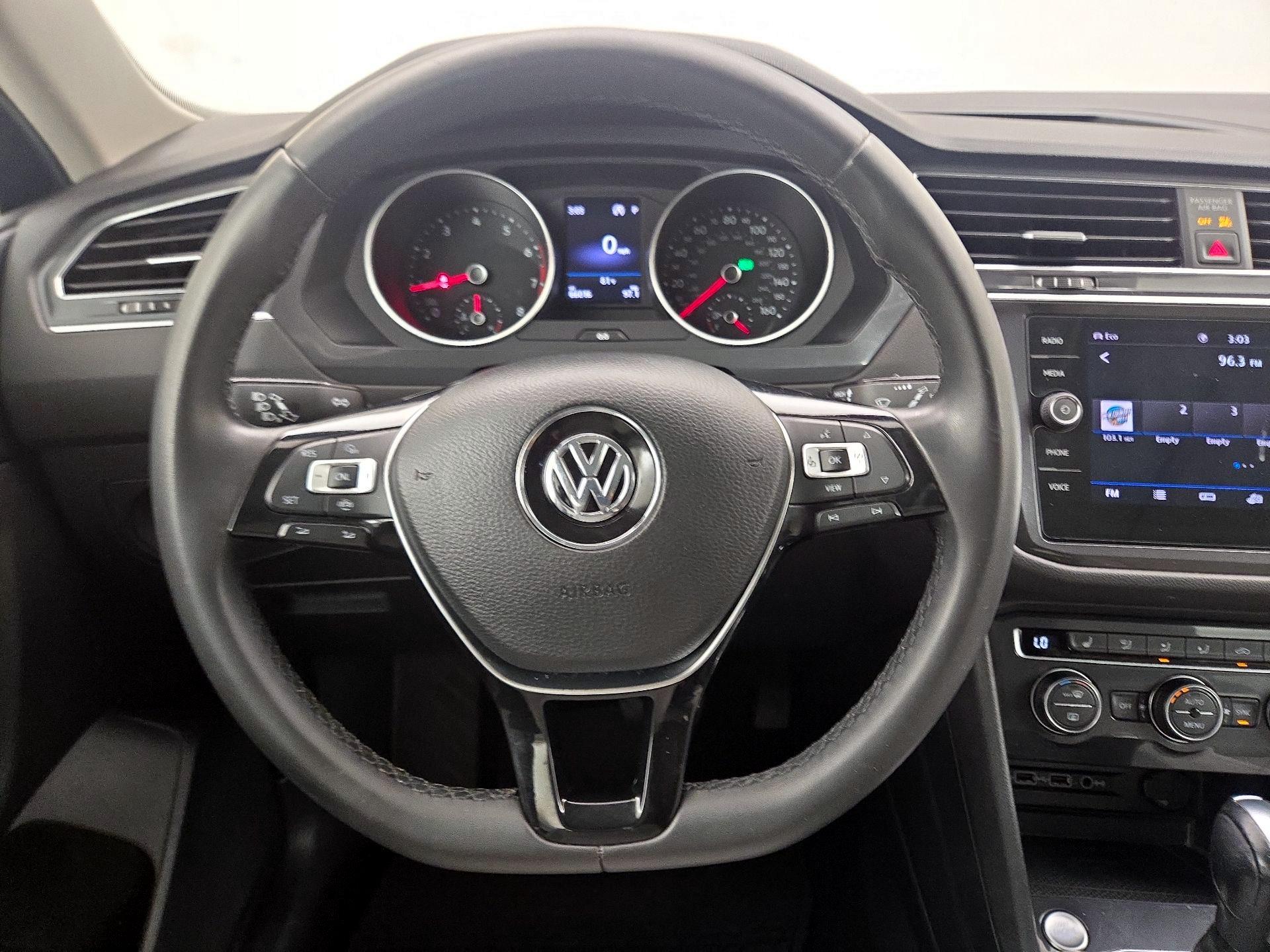 Thumbnail: 2020 Volkswagen Tiguan - 10