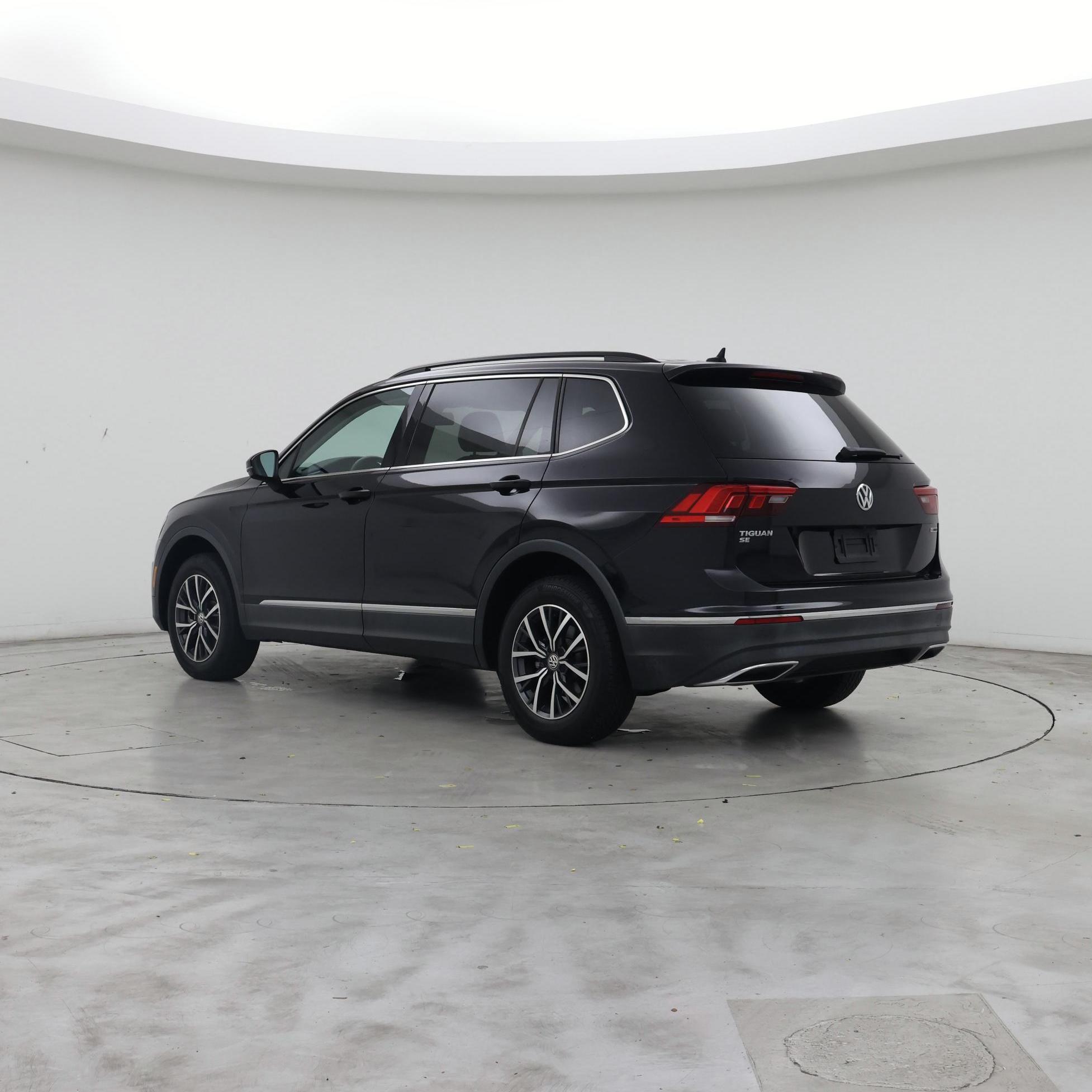Thumbnail: 2020 Volkswagen Tiguan - 2