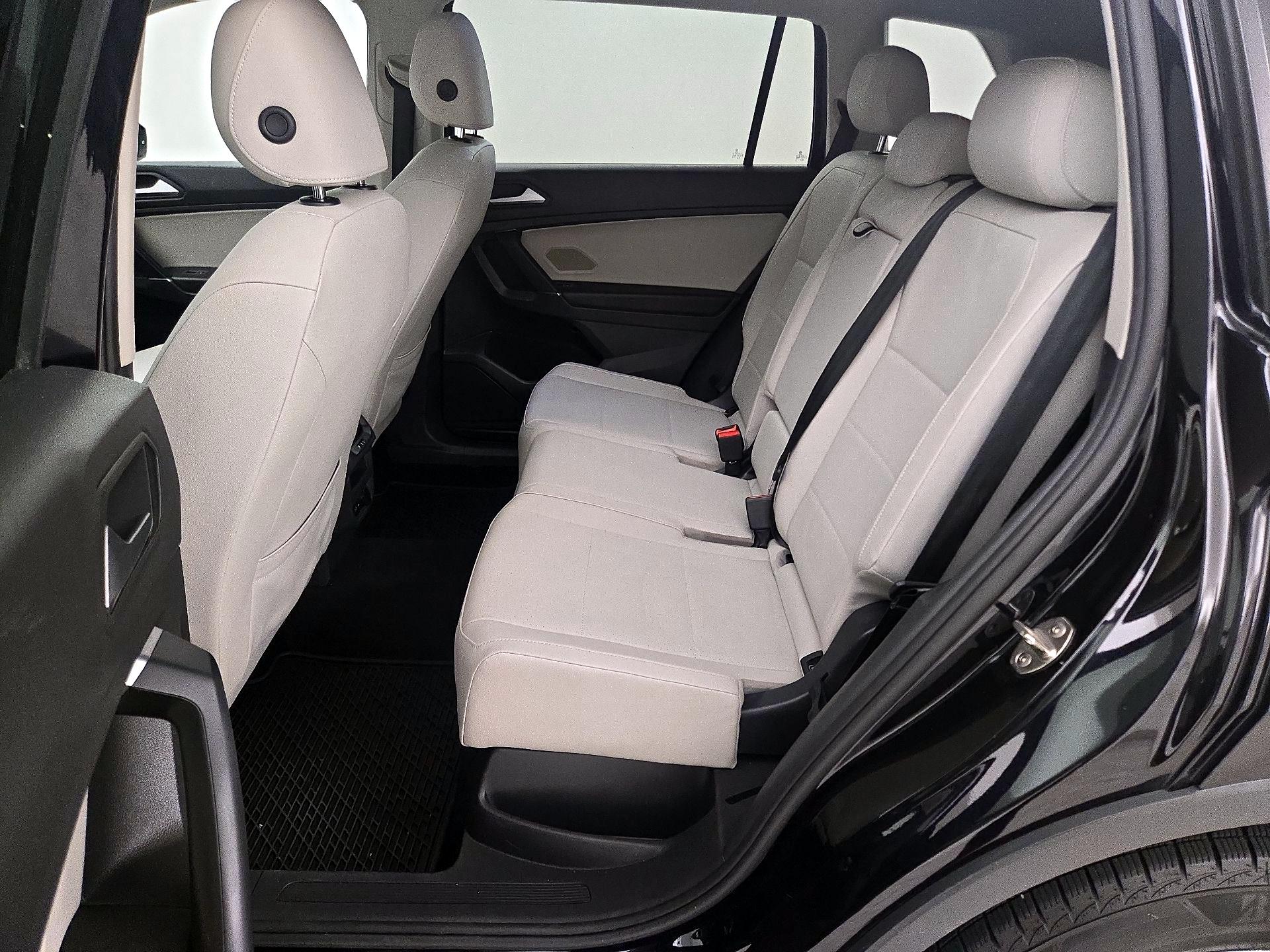 Thumbnail: 2020 Volkswagen Tiguan - 20