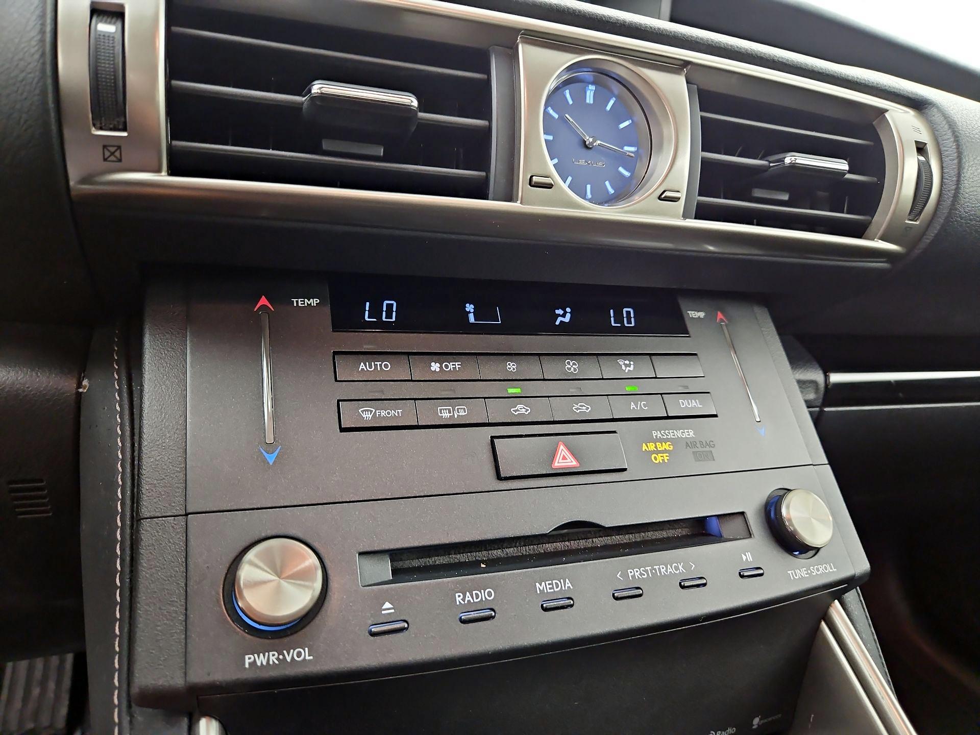 Thumbnail: 2015 Lexus IS - 16