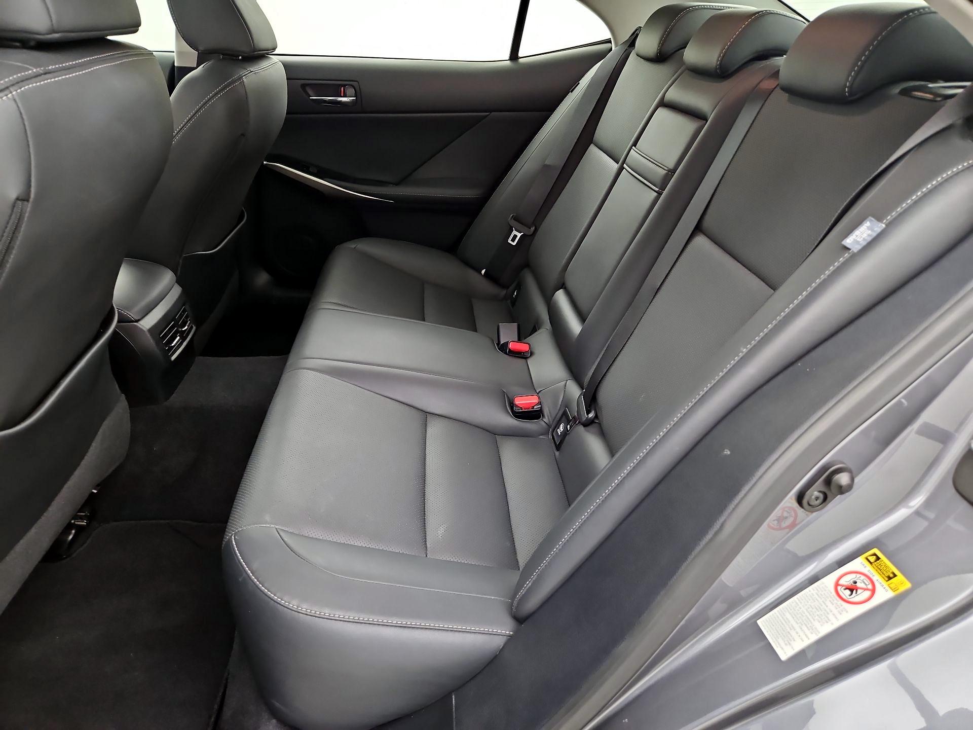 Thumbnail: 2015 Lexus IS - 20