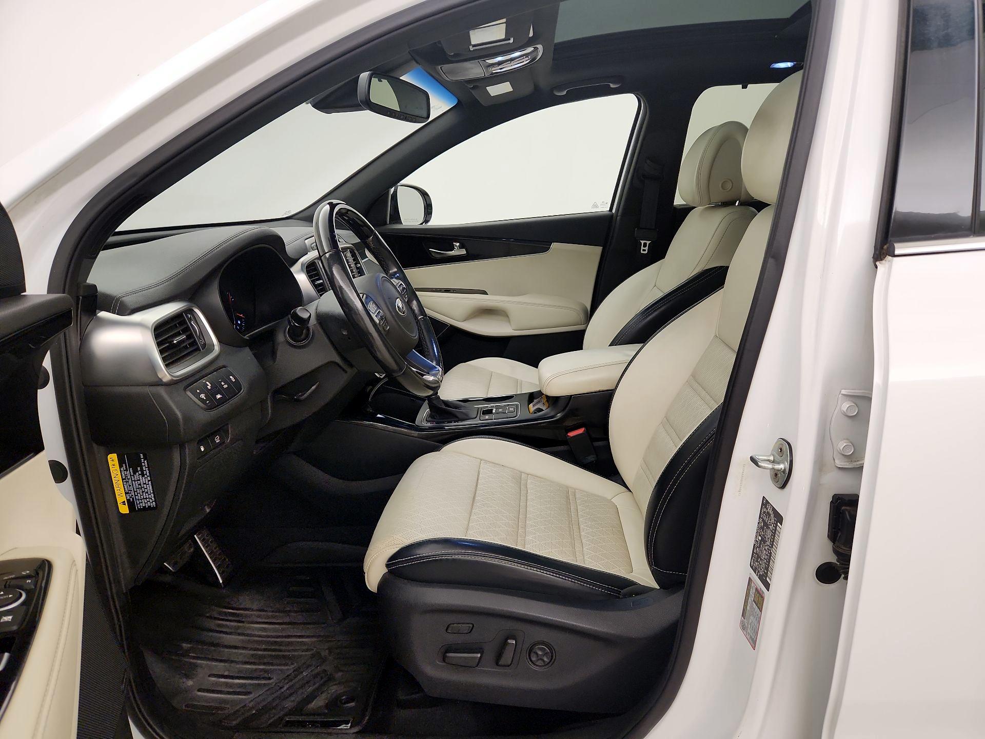 Thumbnail: 2016 Kia Sorento - 11