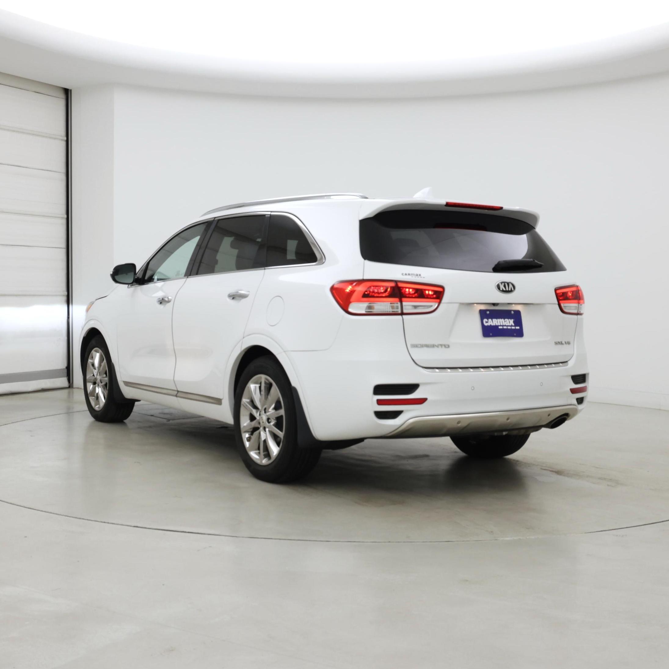 Thumbnail: 2016 Kia Sorento - 2