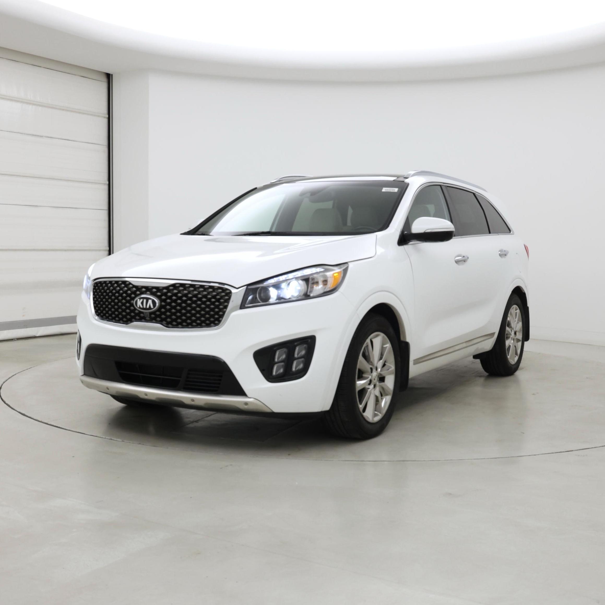 Thumbnail: 2016 Kia Sorento - 4