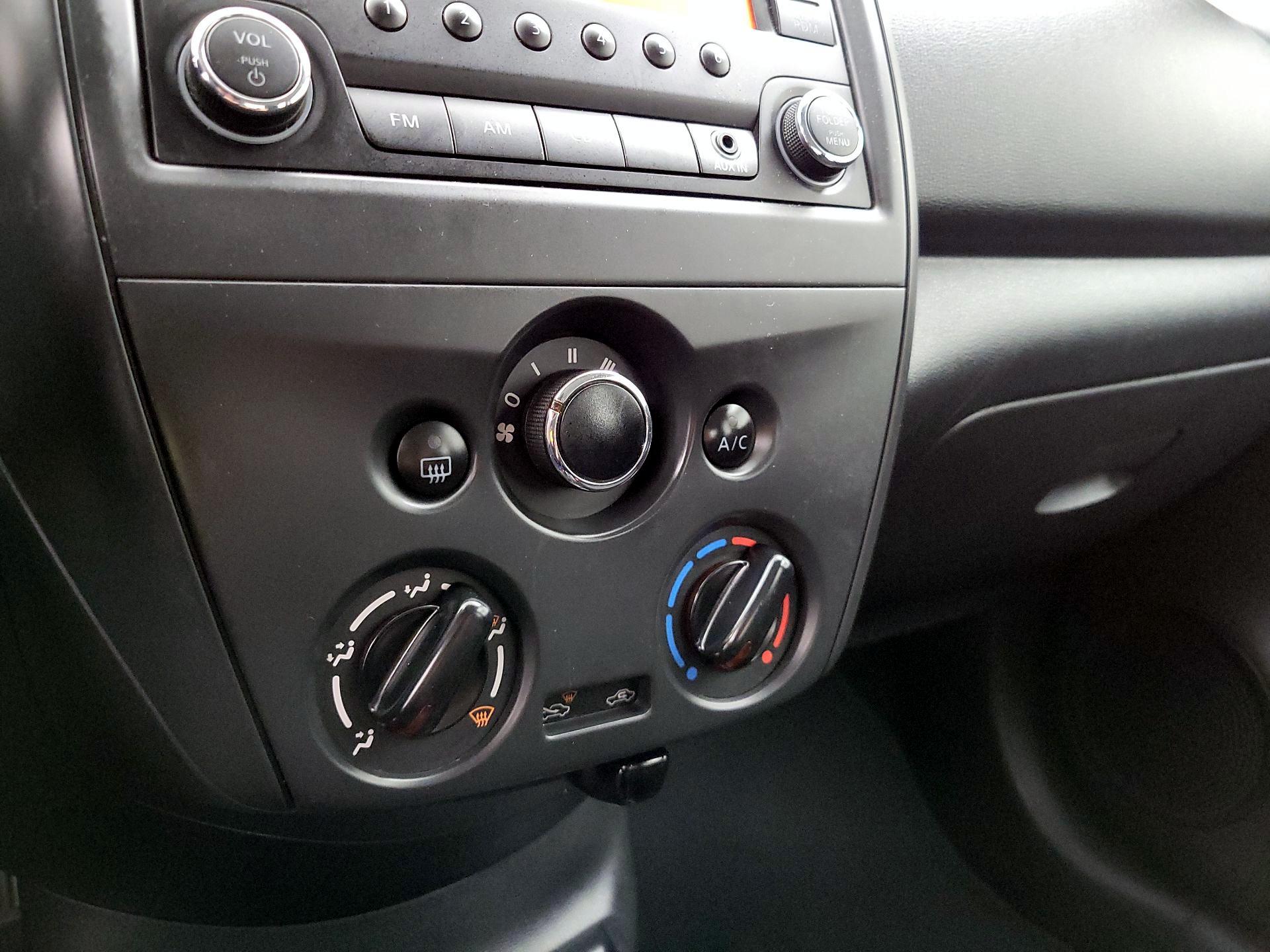 Thumbnail: 2016 Nissan Versa - 15