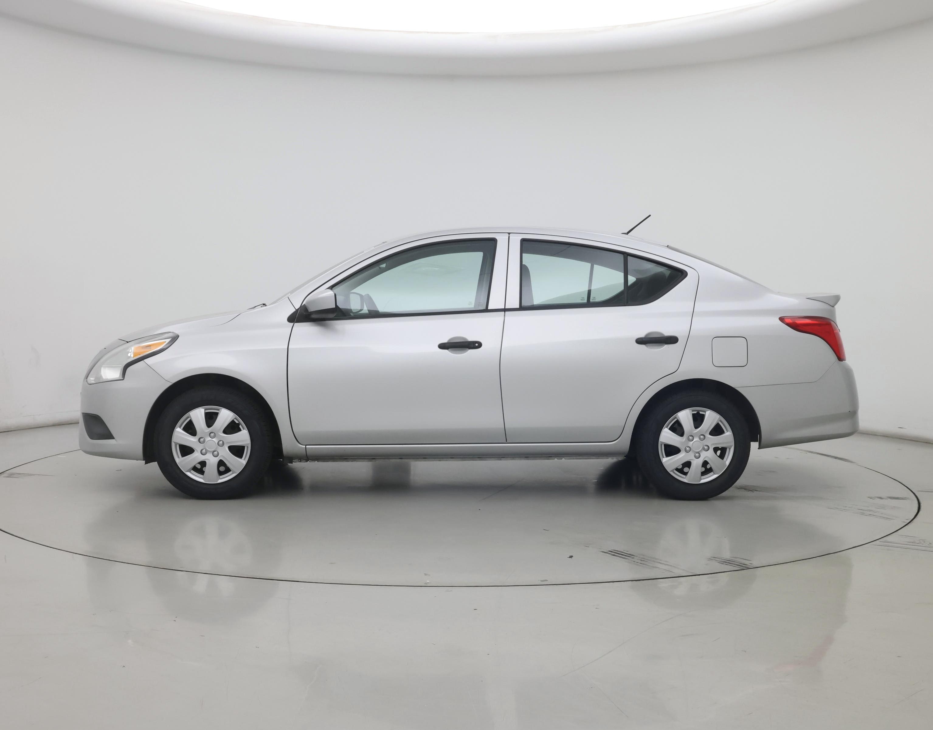 Thumbnail: 2016 Nissan Versa - 3